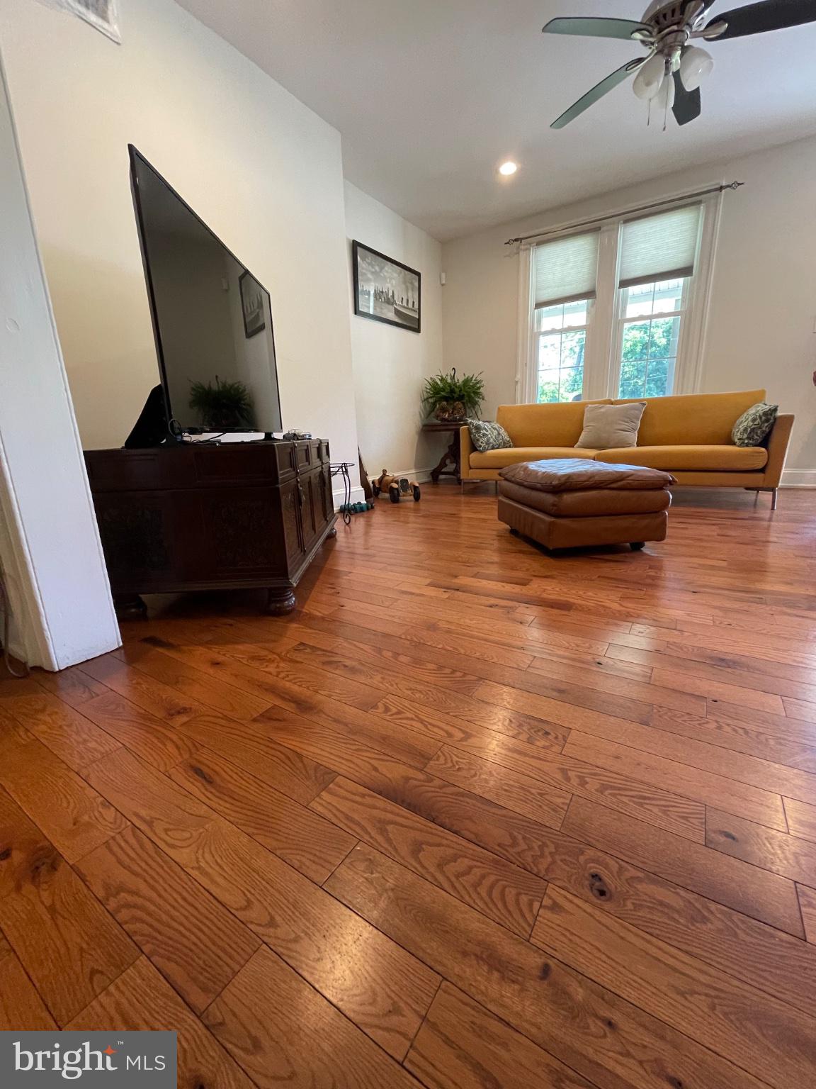 FOX CHASE - Residential