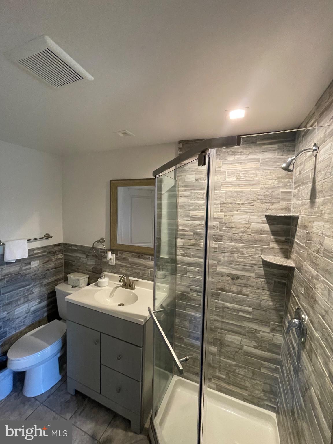 FOX CHASE - Residential