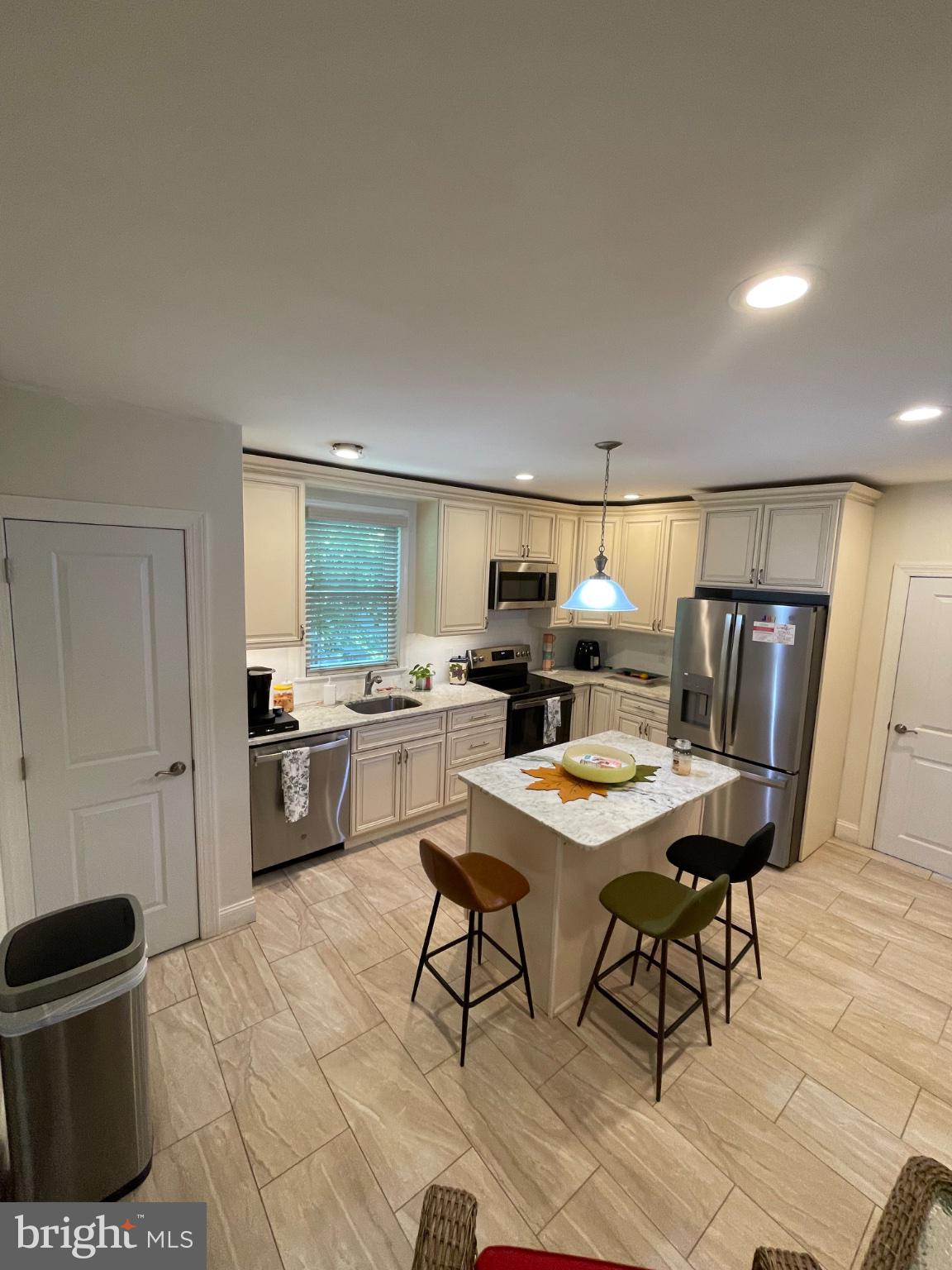 FOX CHASE - Residential