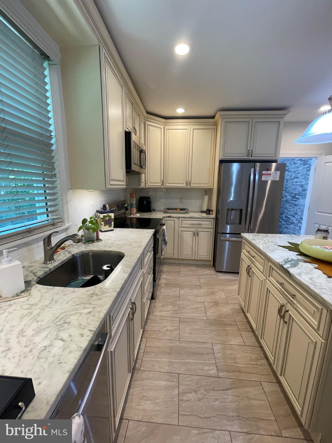 FOX CHASE - Residential