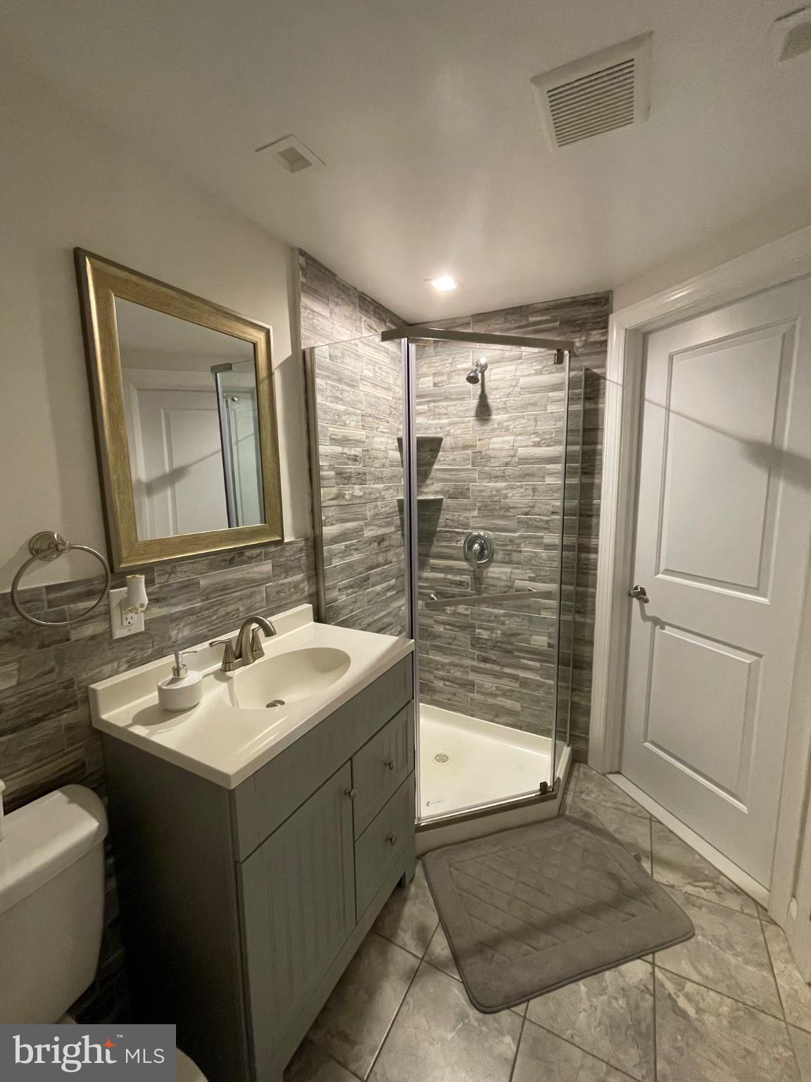 FOX CHASE - Residential