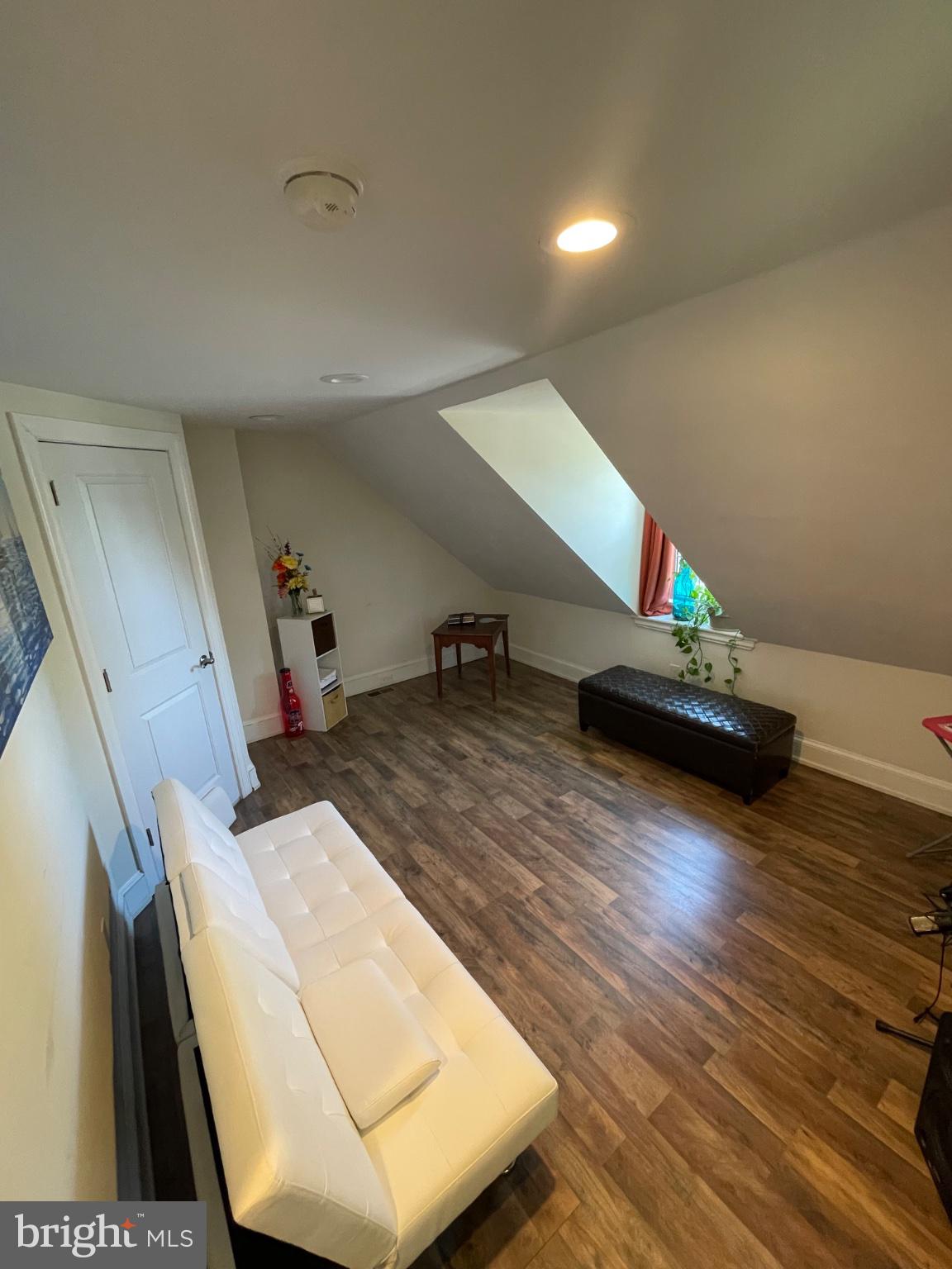 FOX CHASE - Residential