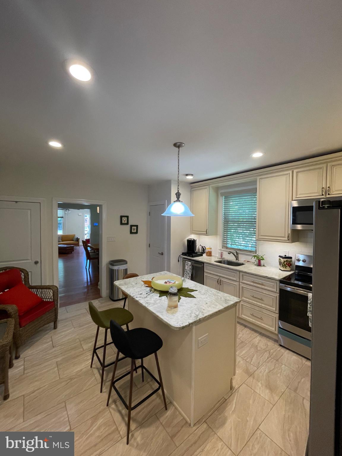 FOX CHASE - Residential