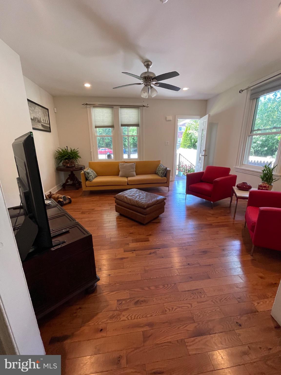 FOX CHASE - Residential