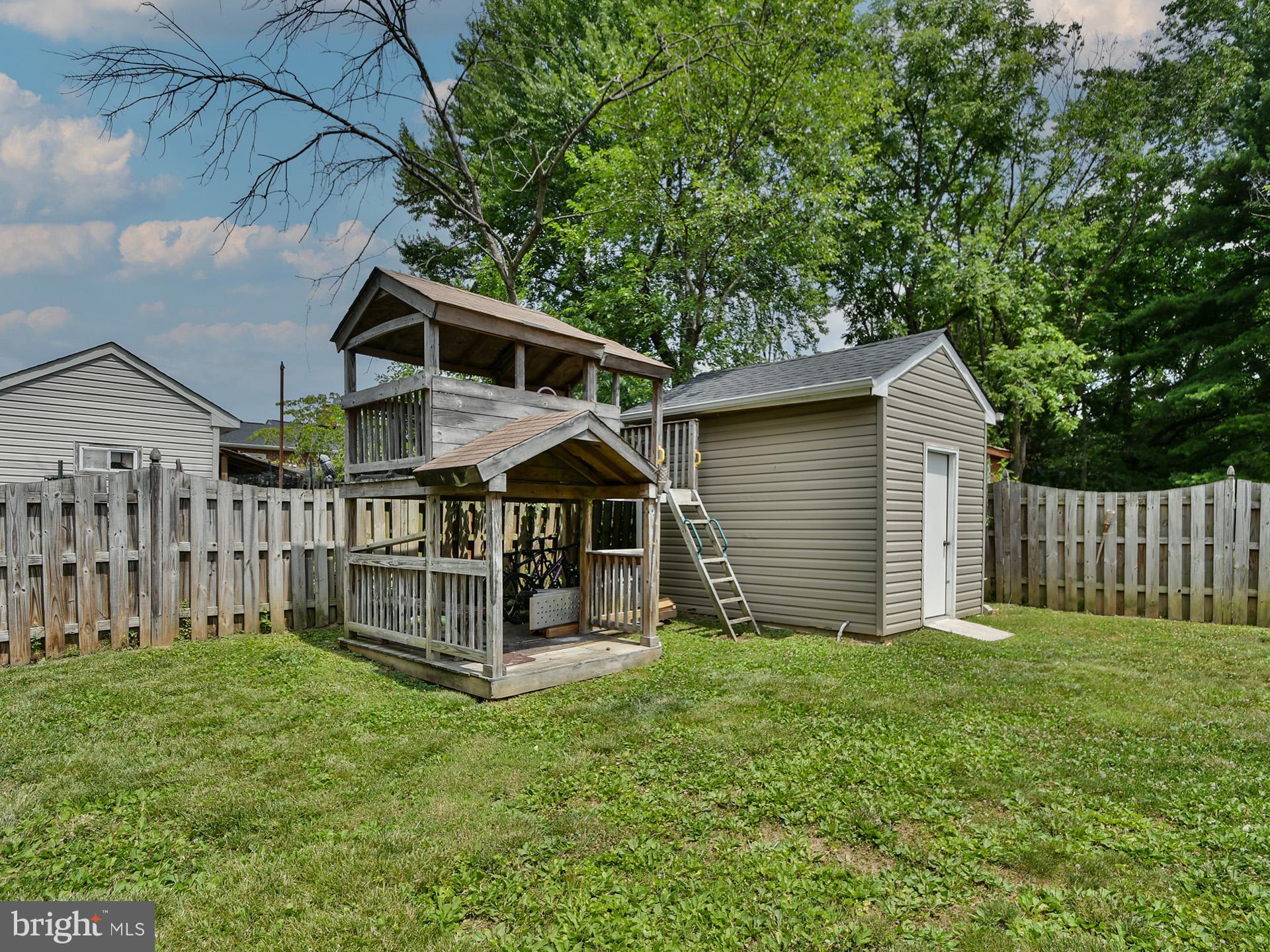 BURNT MILLS KNOLLS - Residential
