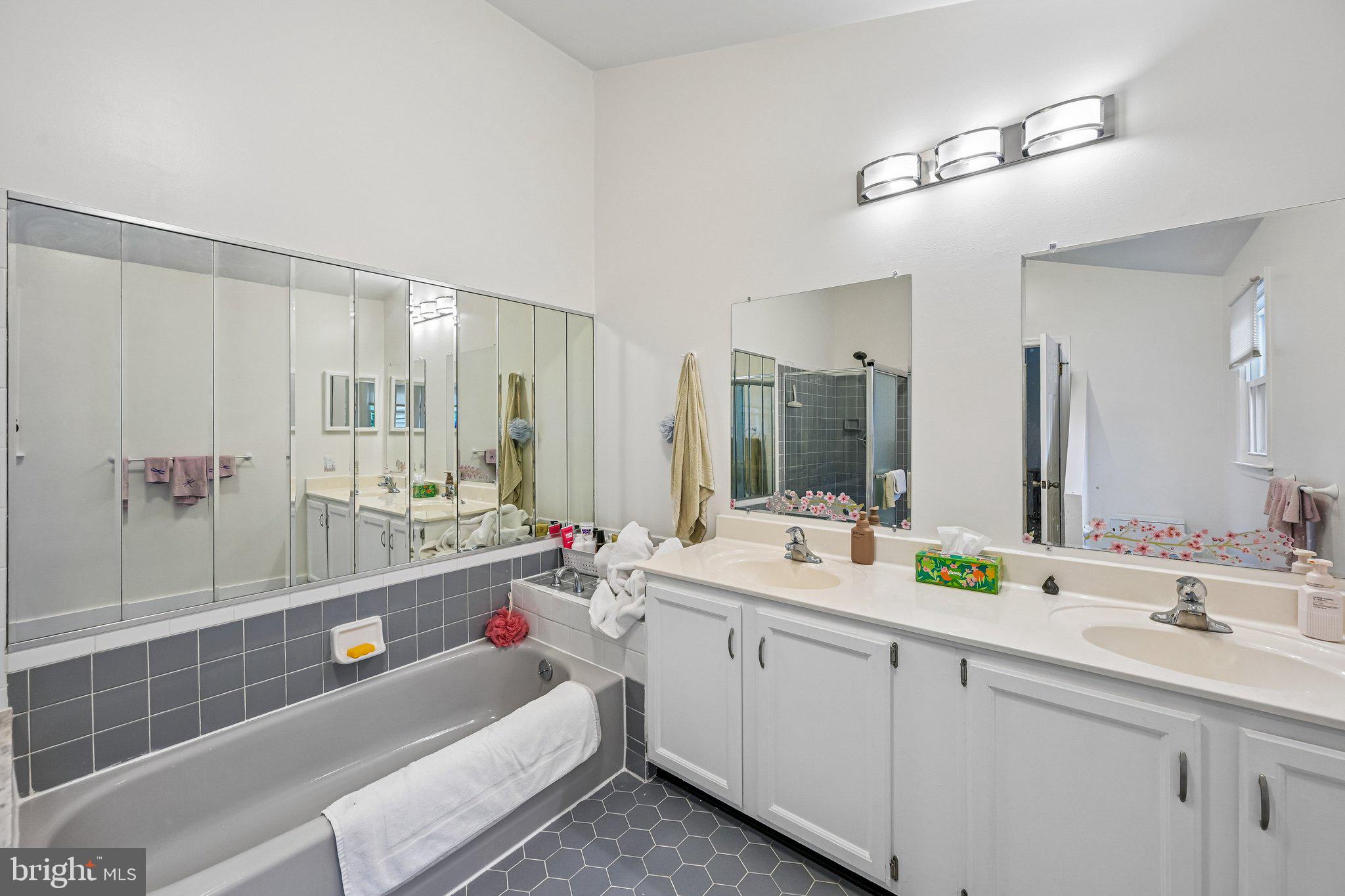 TANGLEWOOD - Residential