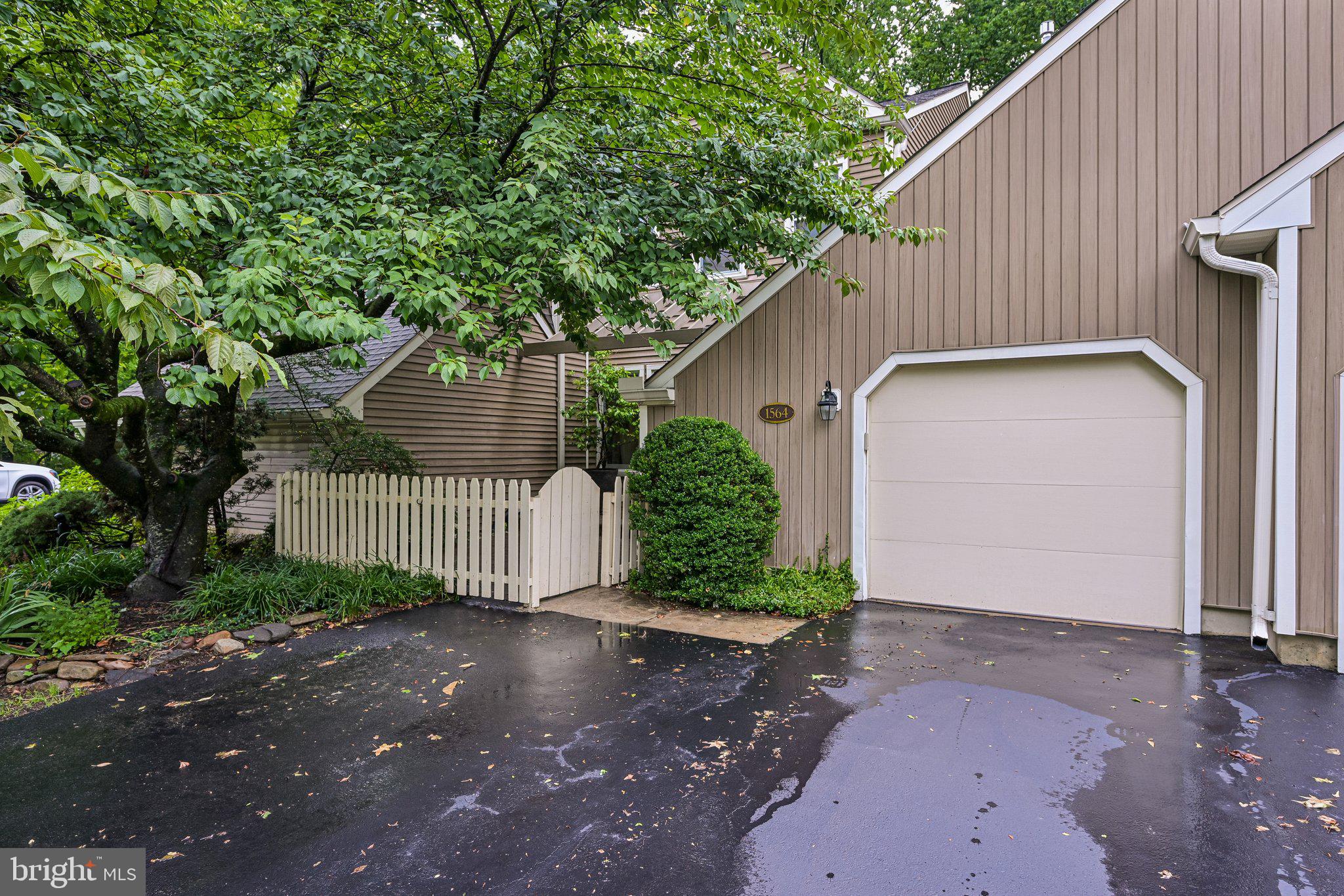 TANGLEWOOD - Residential