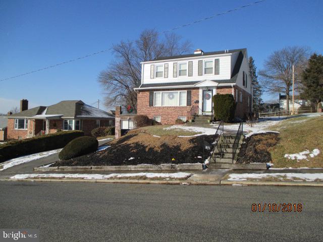 Excellent condition property on hill overlooking area.  Private rear patio and cement balcony over garage providing vista views.  This is a must see property.  Updated kitchen.  Large yard and 1 car garage.  New roof.  Location is close to shopping and eating.
