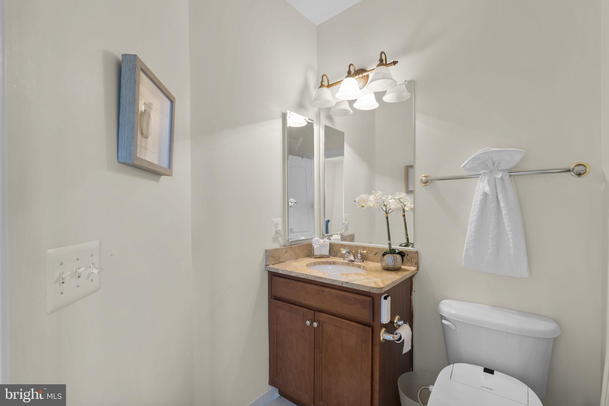 LAKEWOOD HILLS - Residential