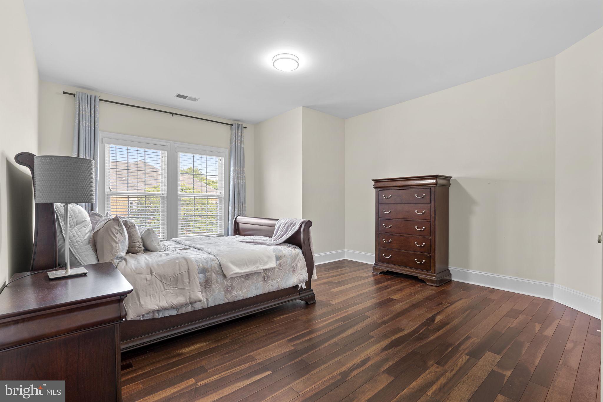 LAKEWOOD HILLS - Residential