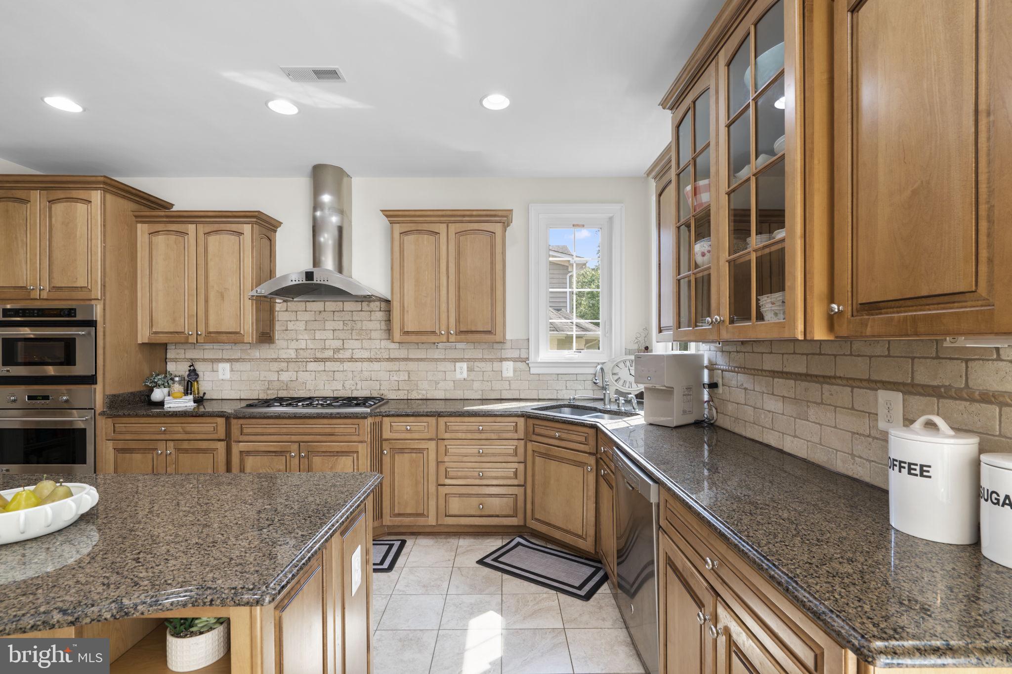 LAKEWOOD HILLS - Residential