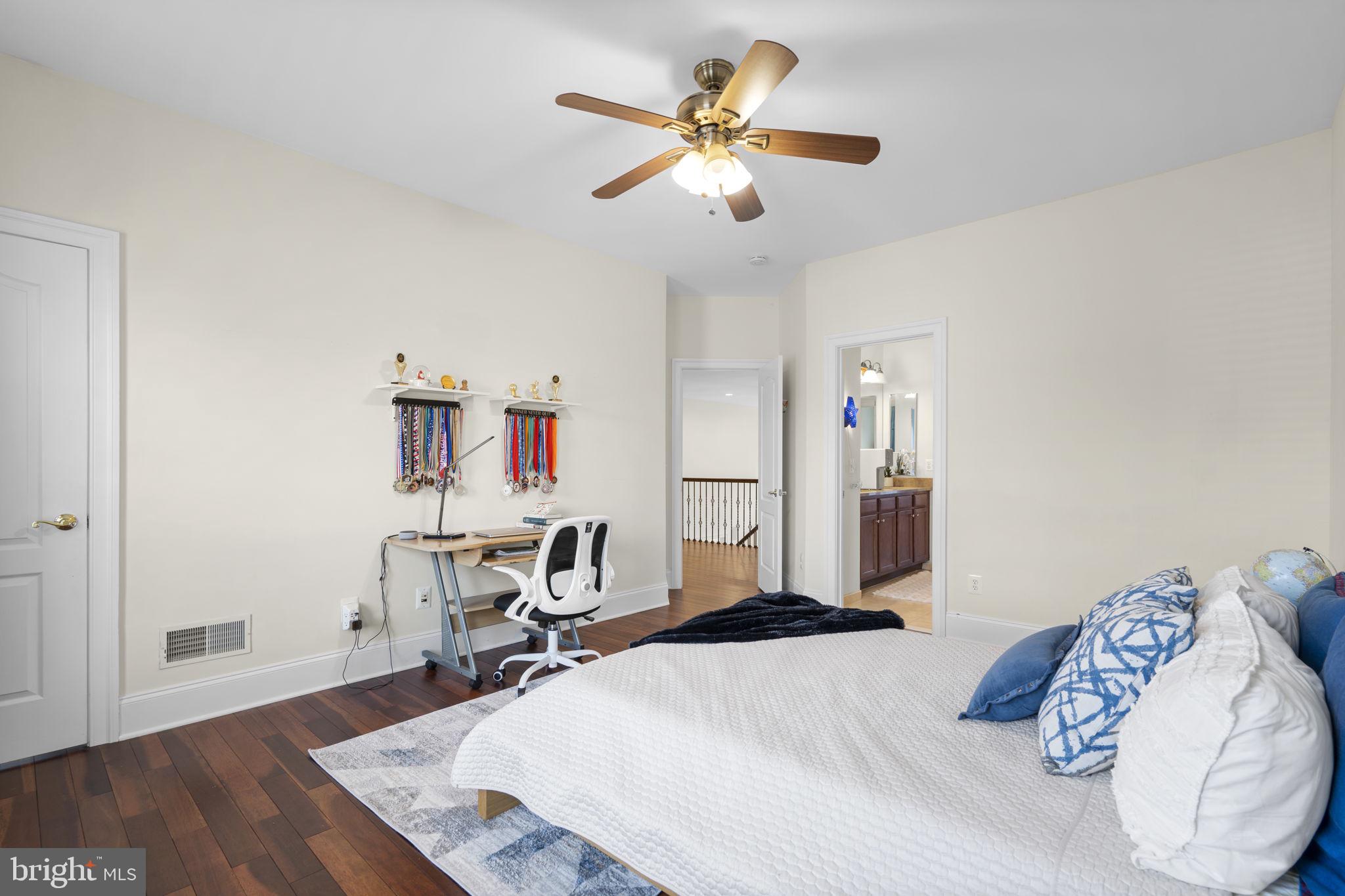 LAKEWOOD HILLS - Residential