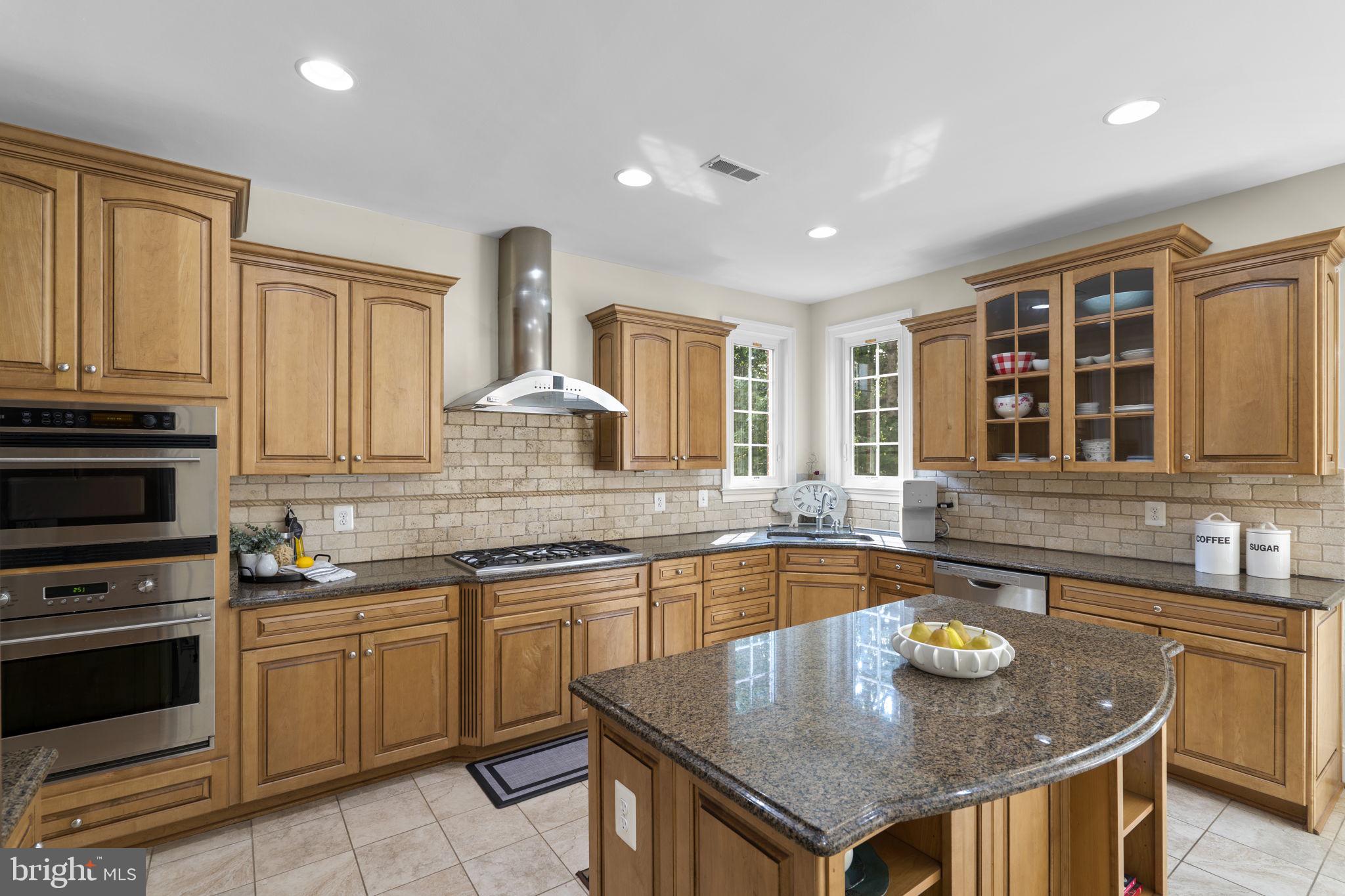 LAKEWOOD HILLS - Residential