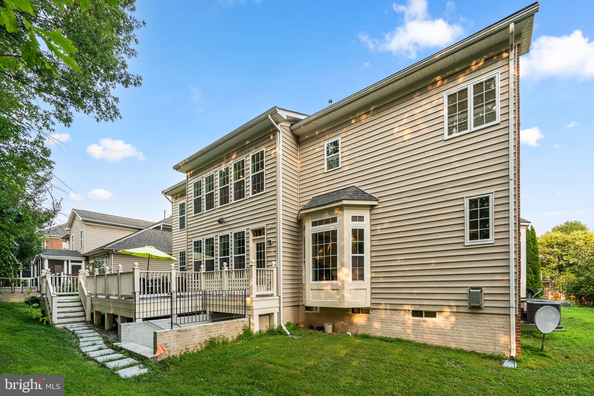 LAKEWOOD HILLS - Residential