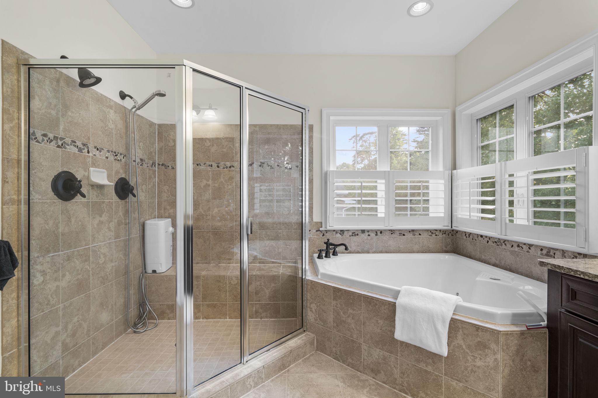 LAKEWOOD HILLS - Residential