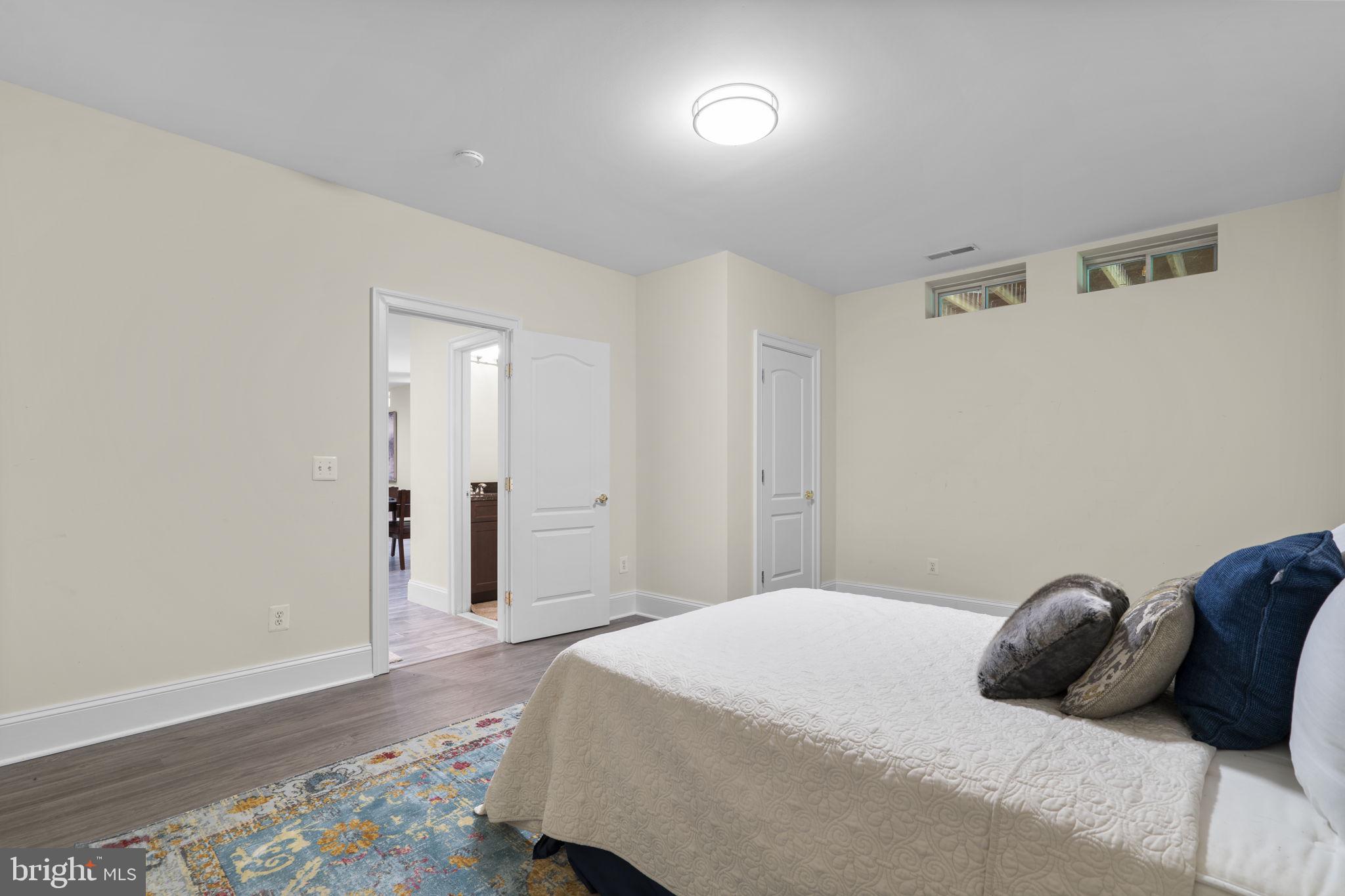LAKEWOOD HILLS - Residential