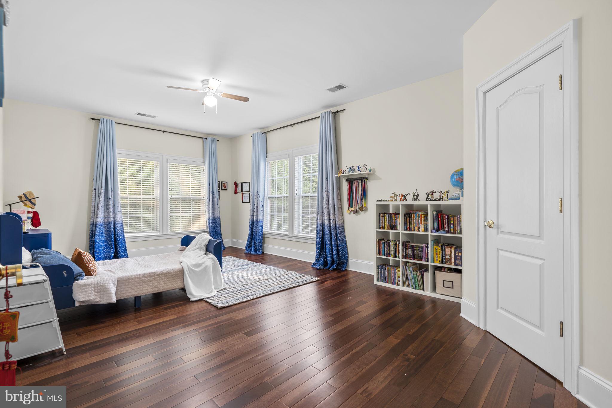 LAKEWOOD HILLS - Residential