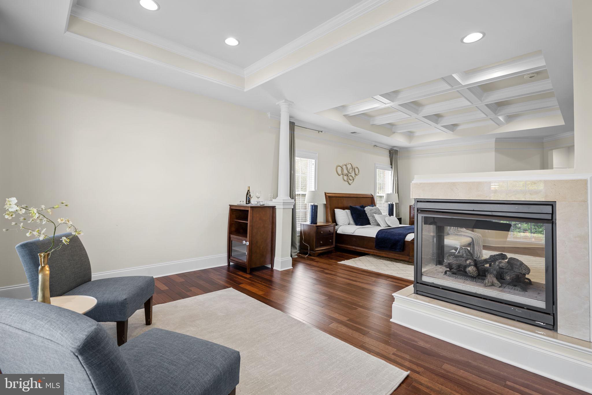 LAKEWOOD HILLS - Residential
