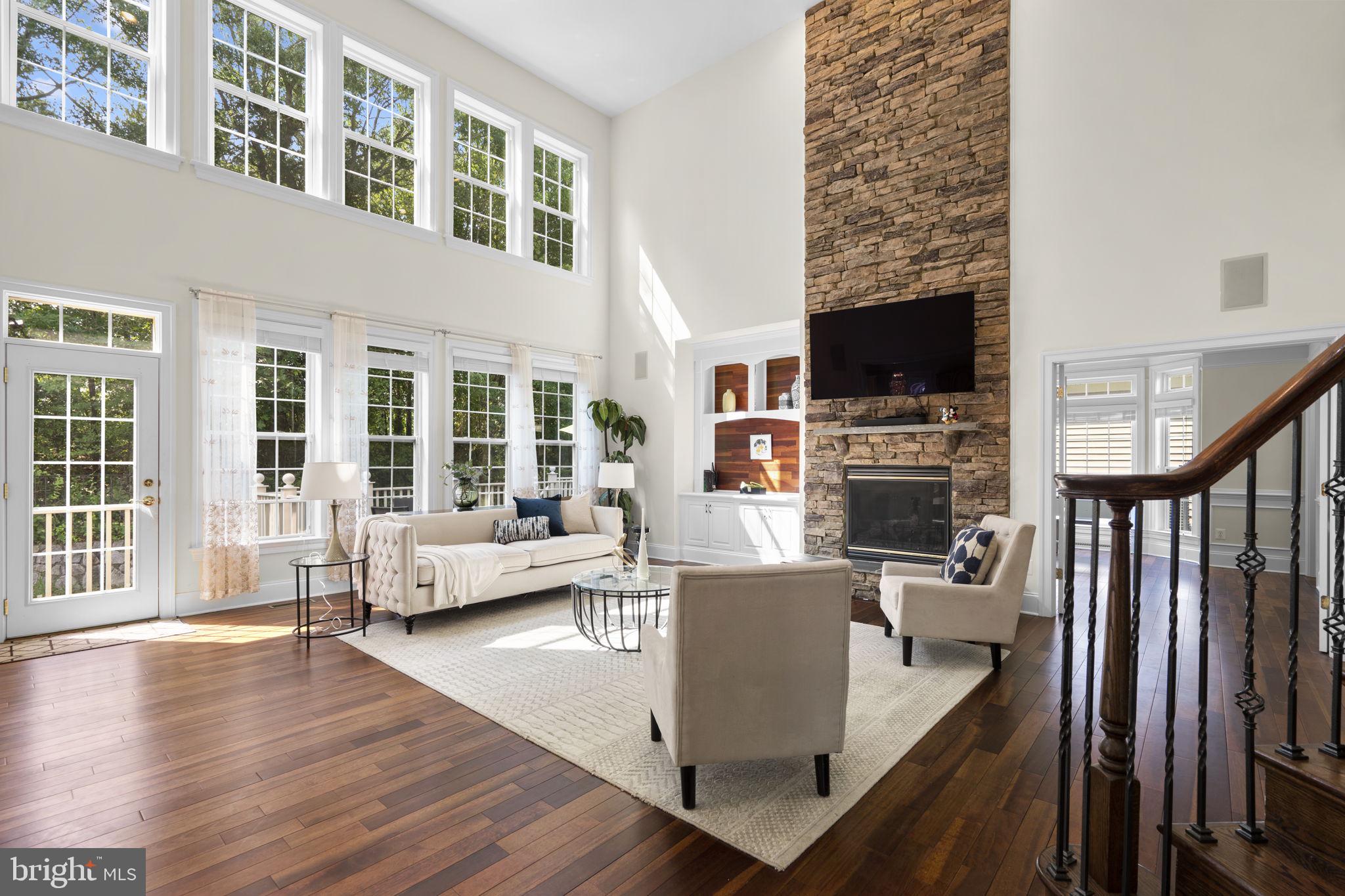 LAKEWOOD HILLS - Residential