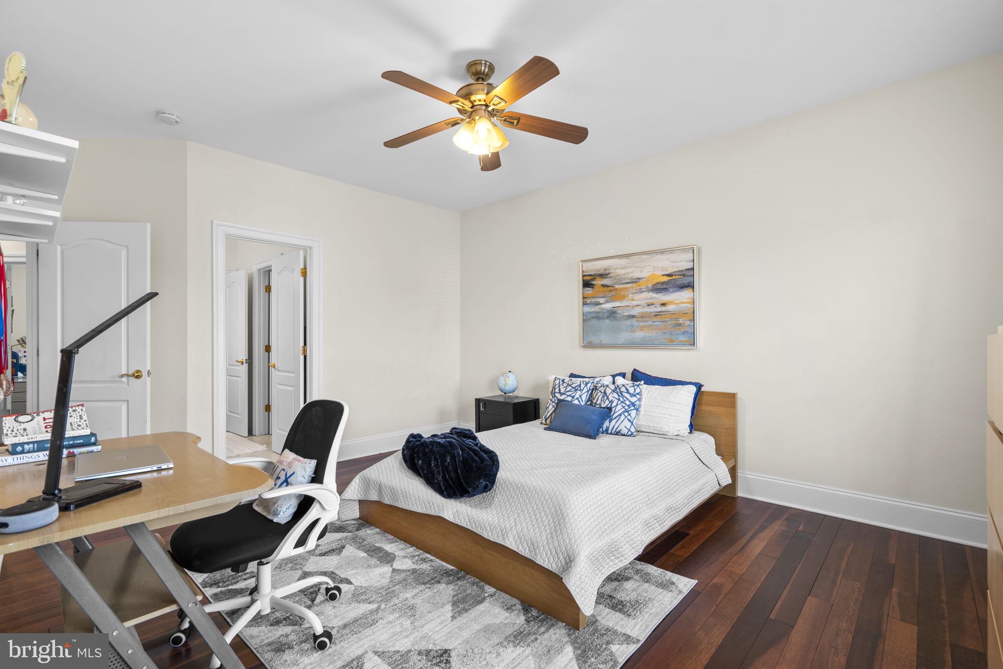 LAKEWOOD HILLS - Residential
