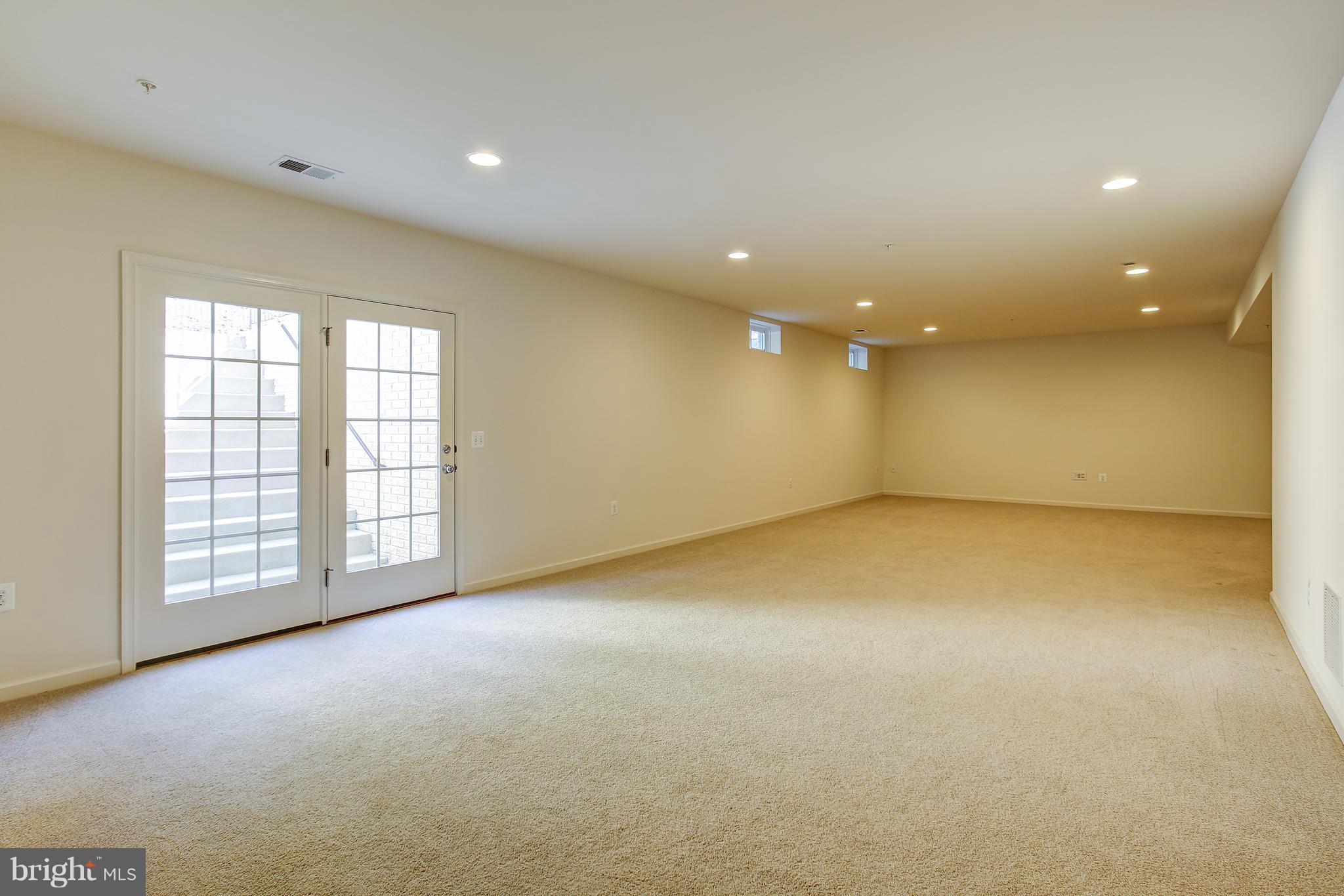 POPLAR RUN - Residential