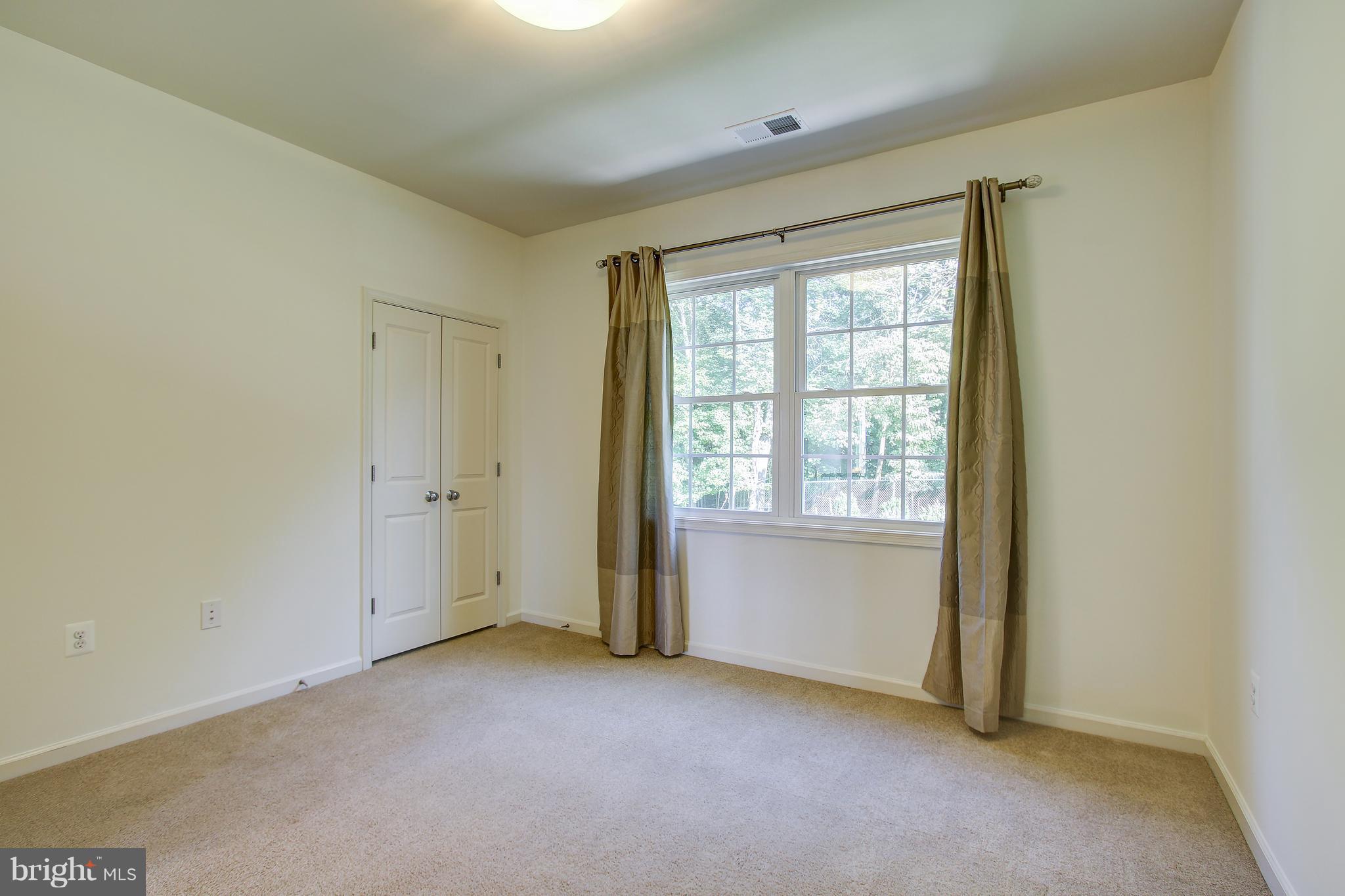 POPLAR RUN - Residential