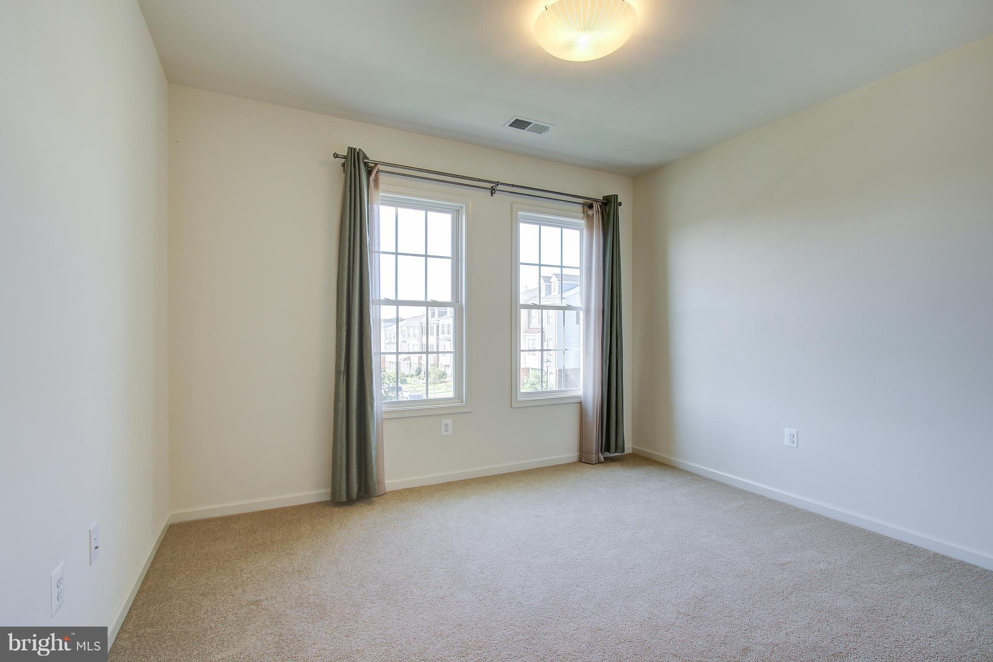 POPLAR RUN - Residential