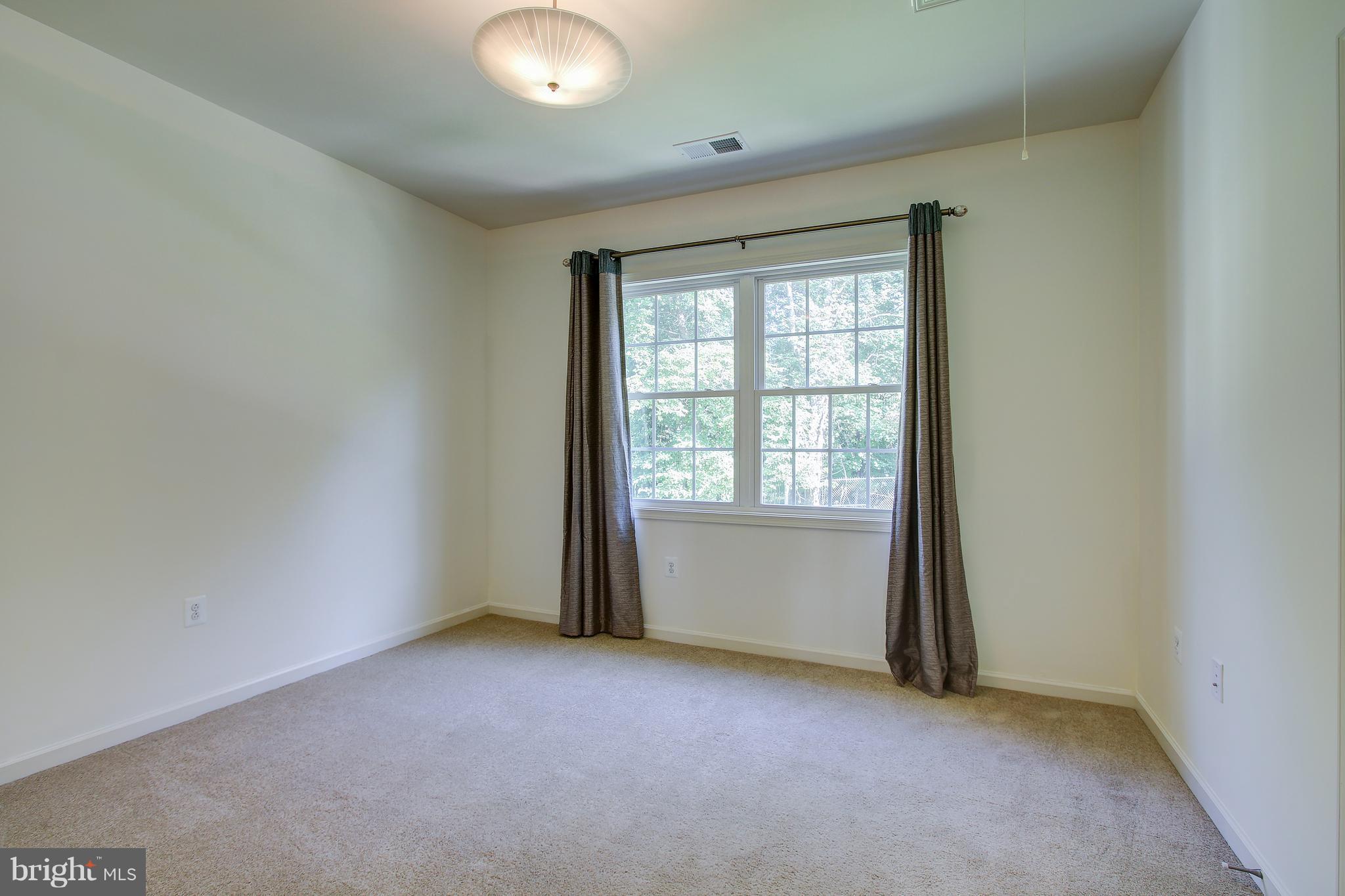 POPLAR RUN - Residential