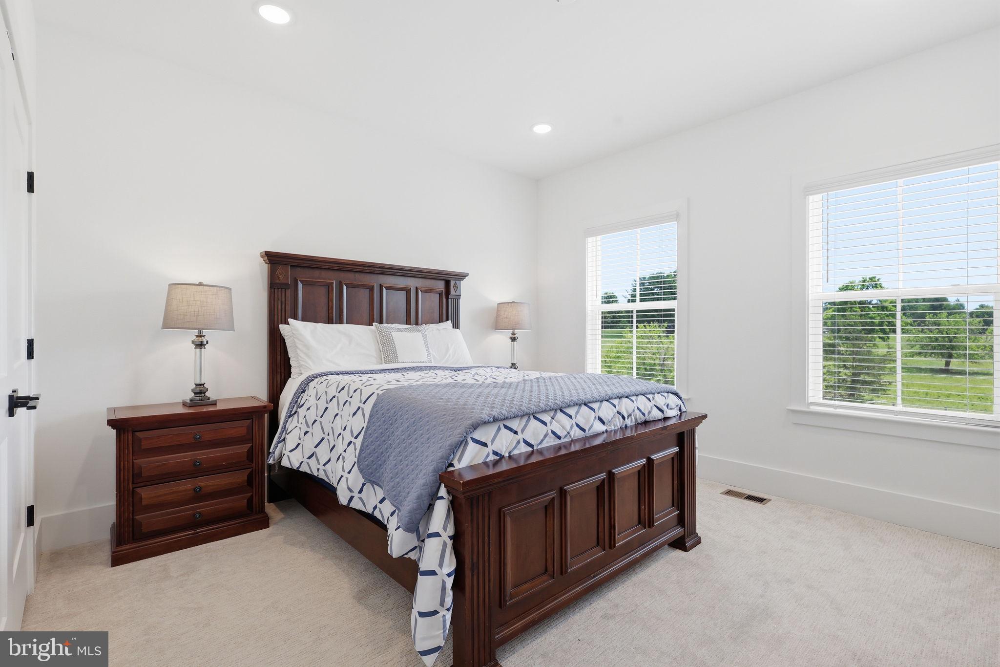 TANAGER - Residential