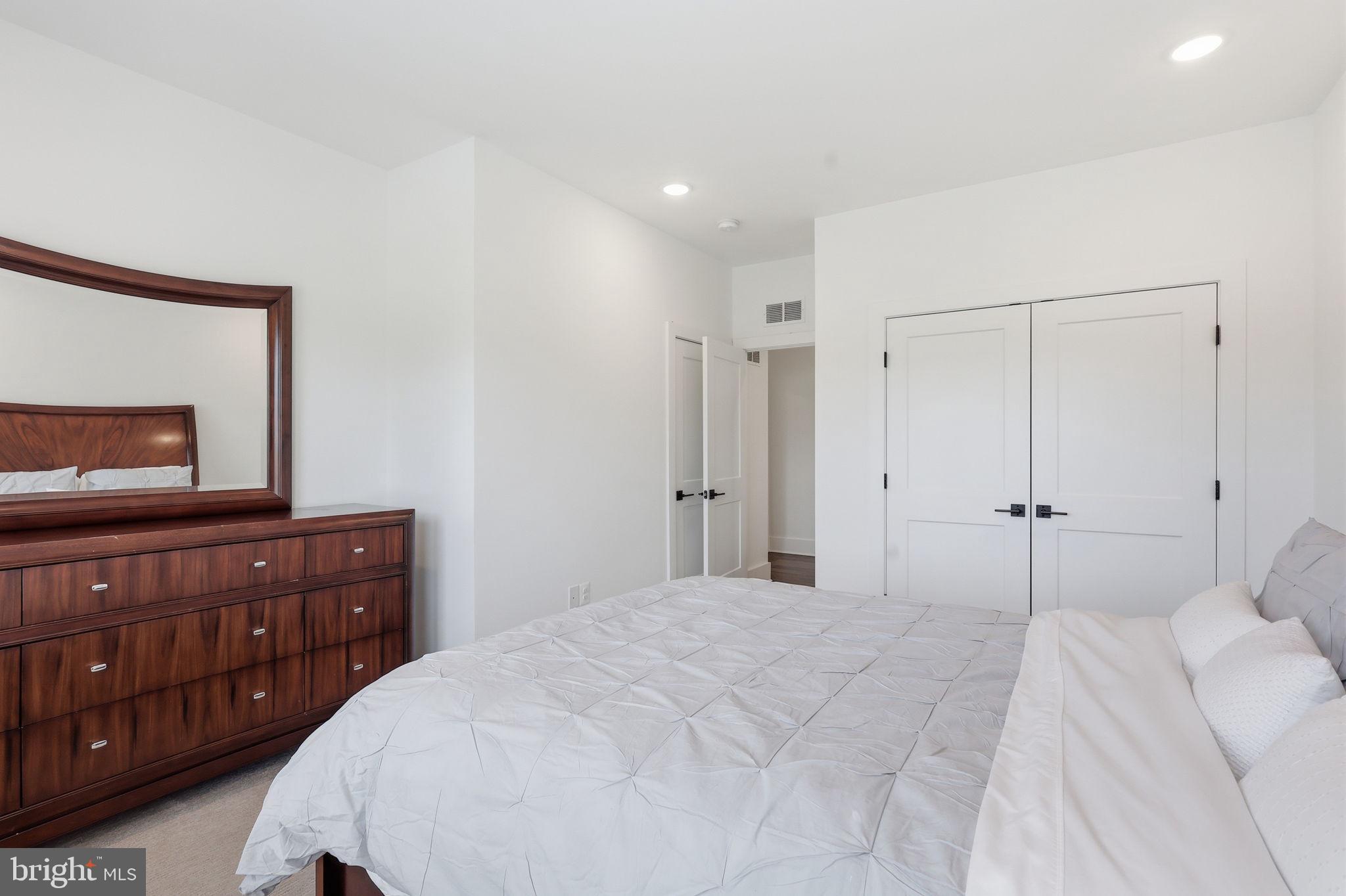 TANAGER - Residential