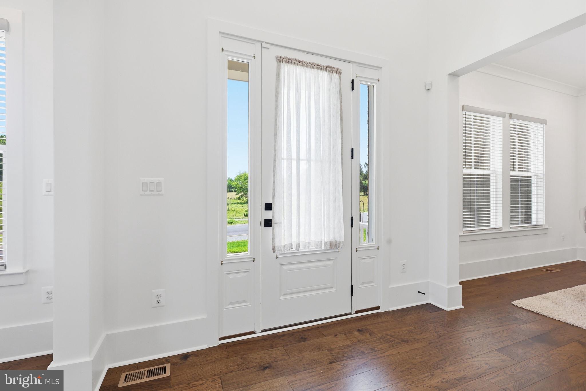 TANAGER - Residential