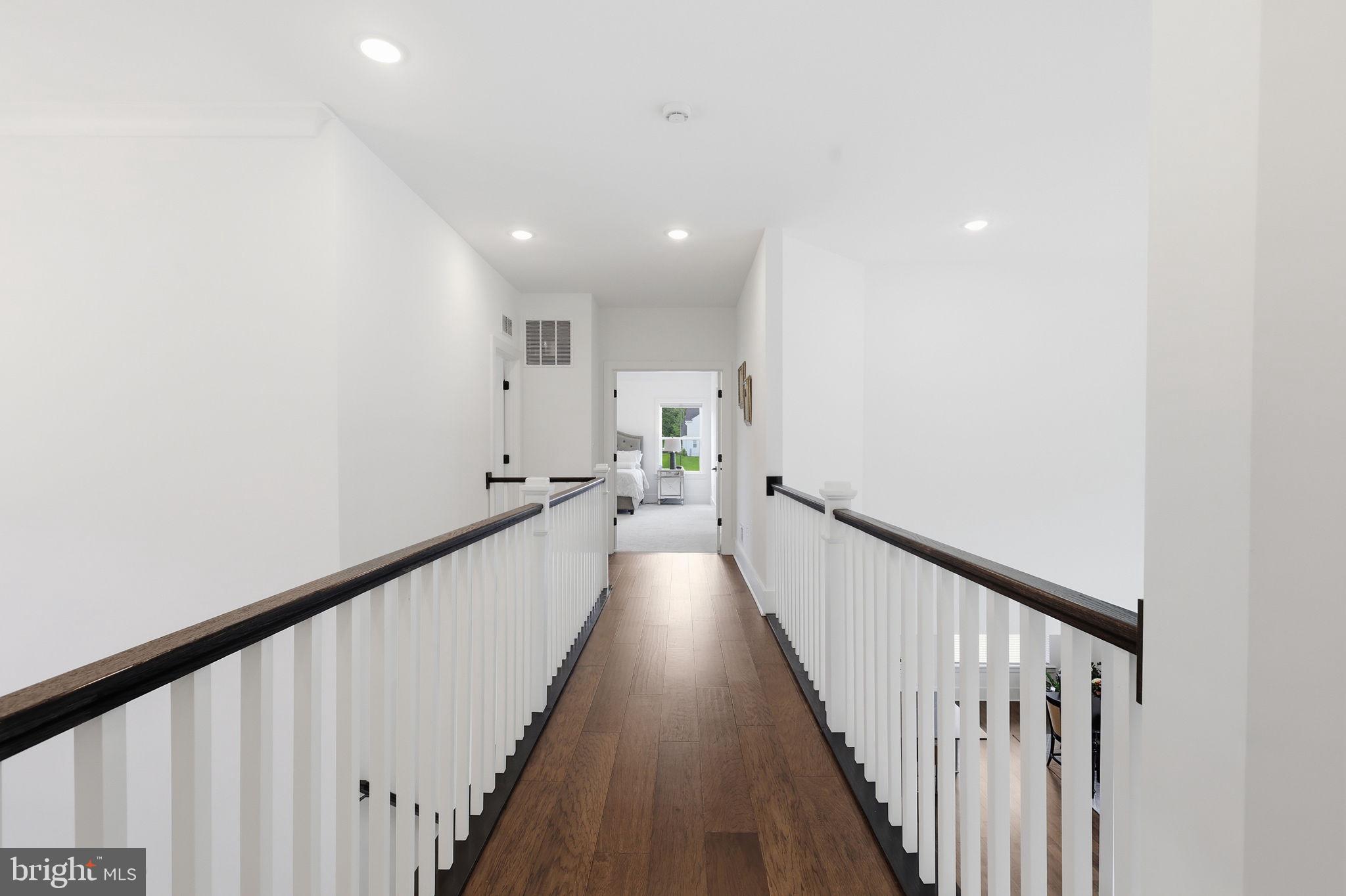 TANAGER - Residential