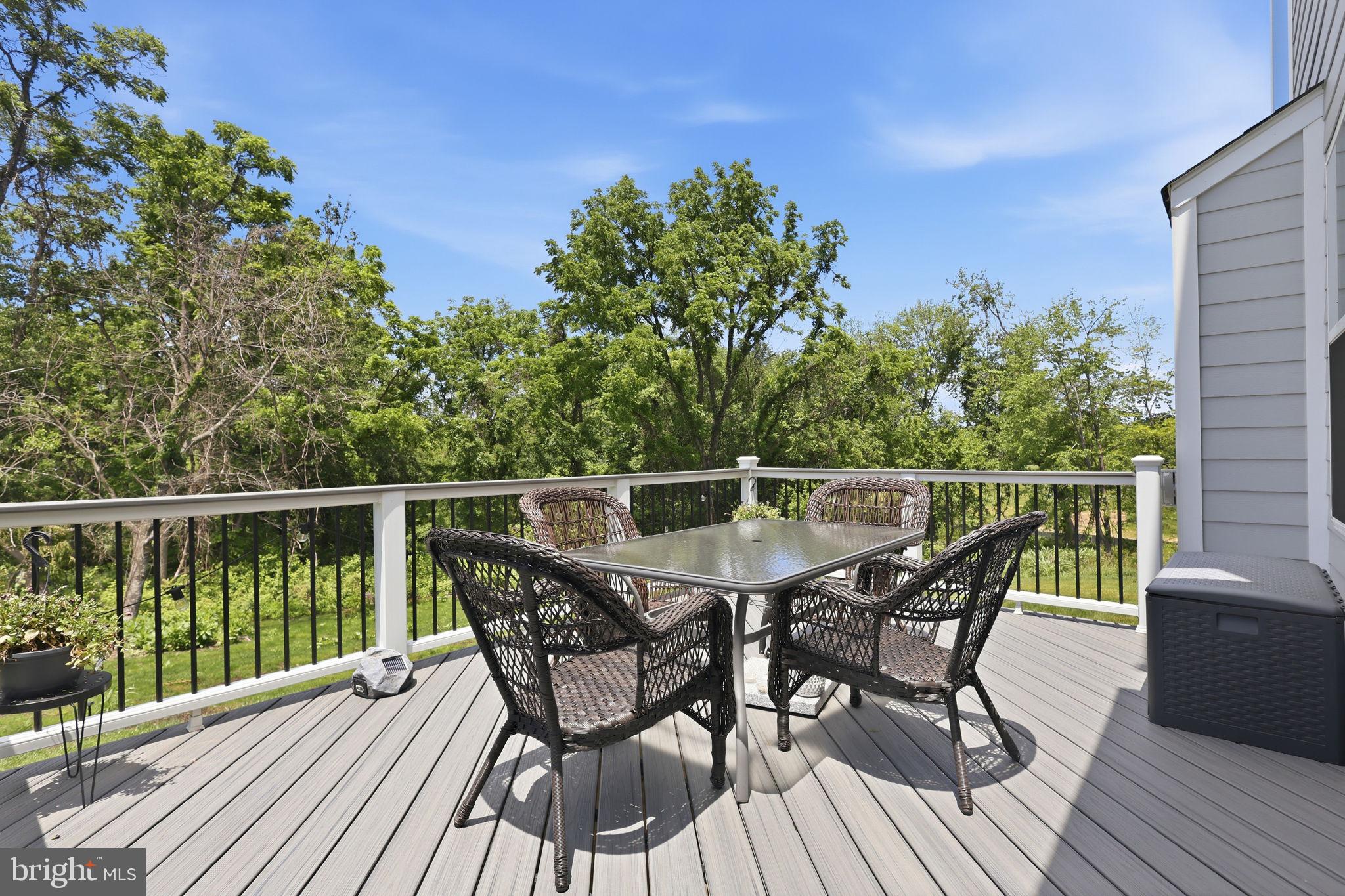 TANAGER - Residential