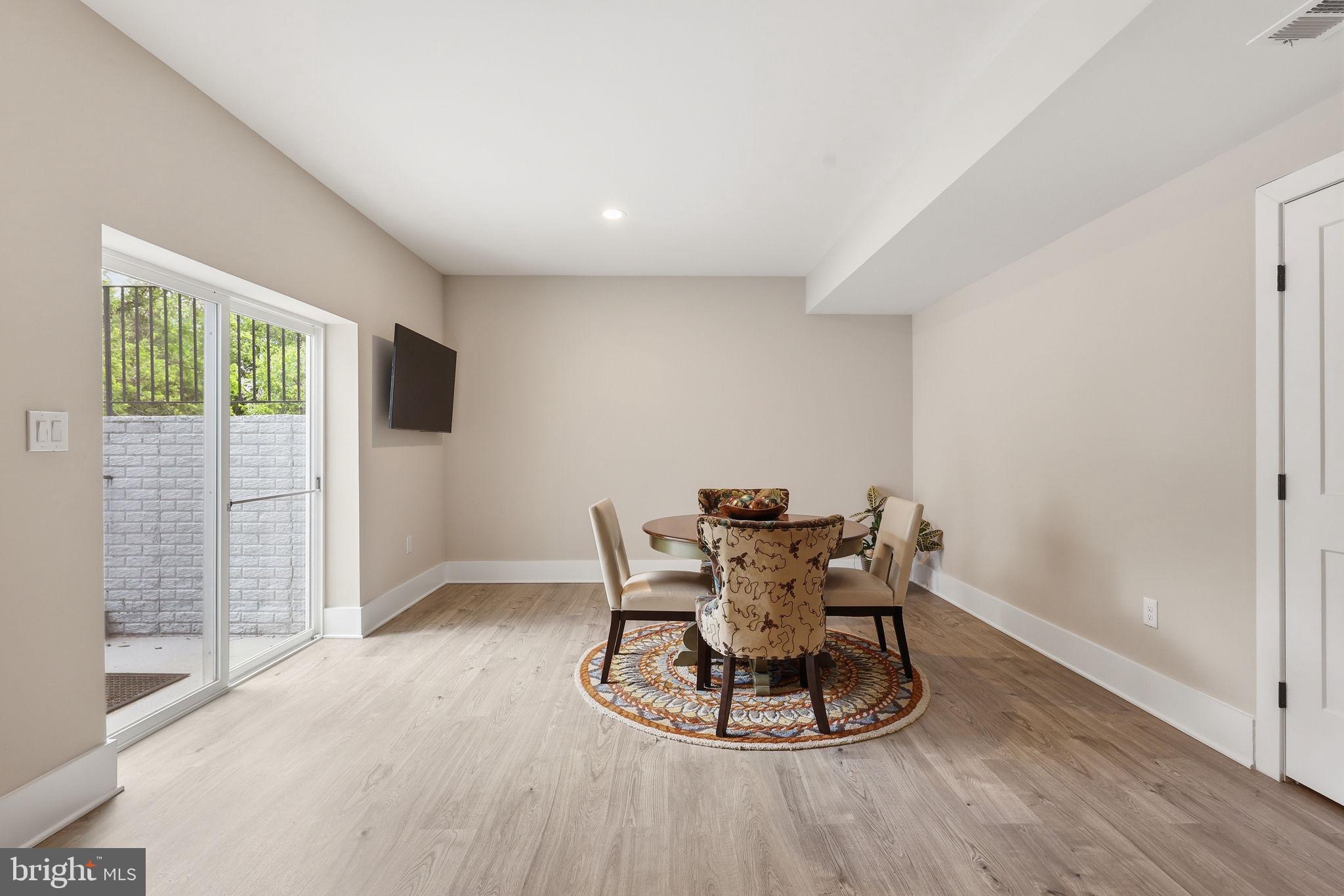 TANAGER - Residential