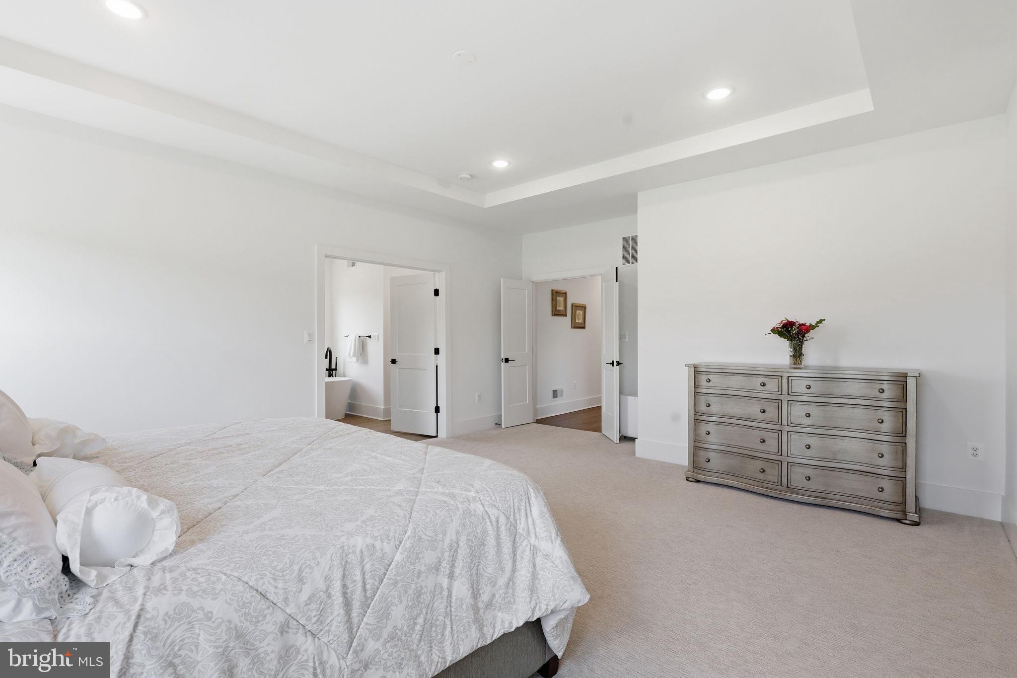 TANAGER - Residential