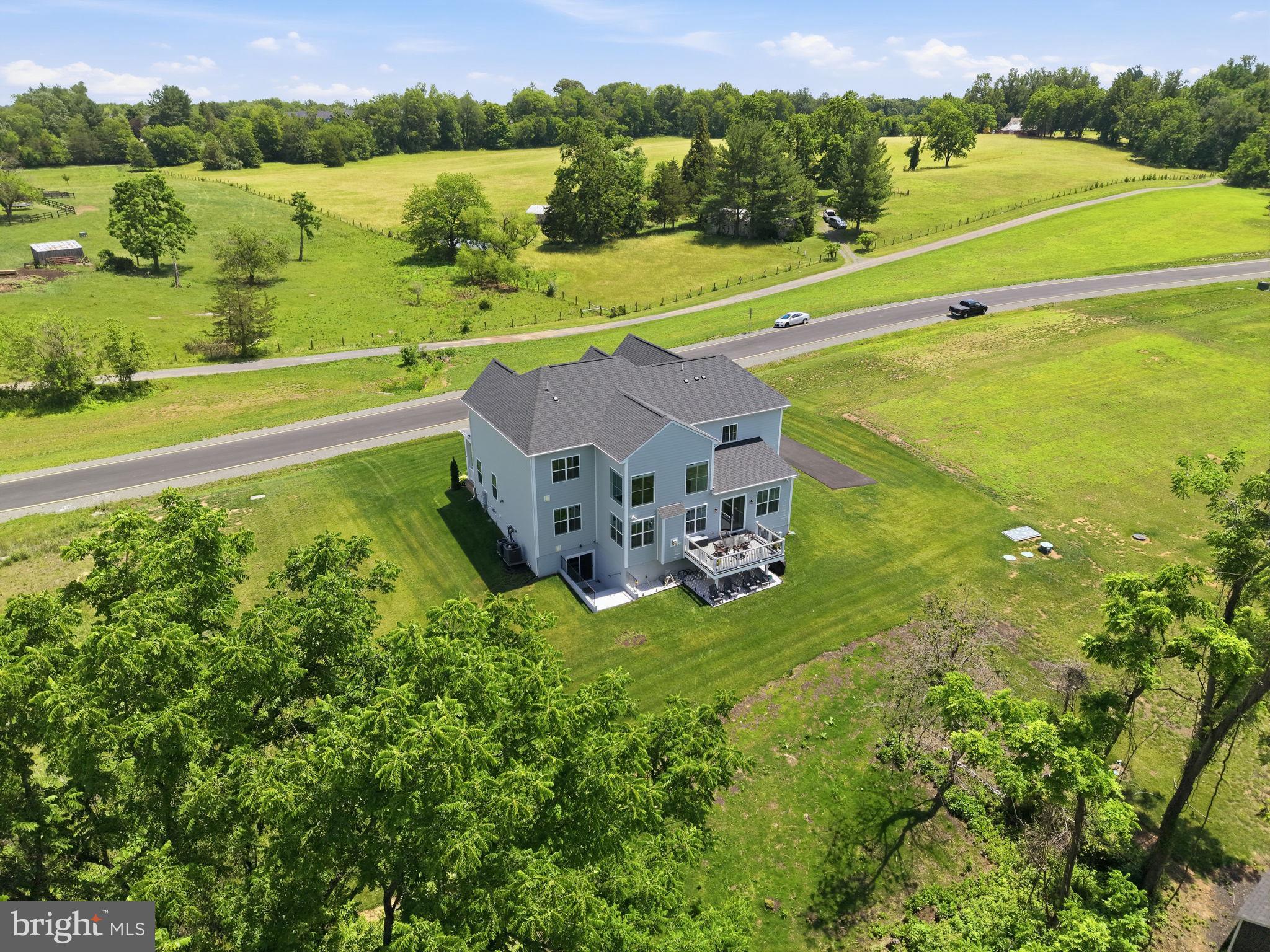 TANAGER - Residential