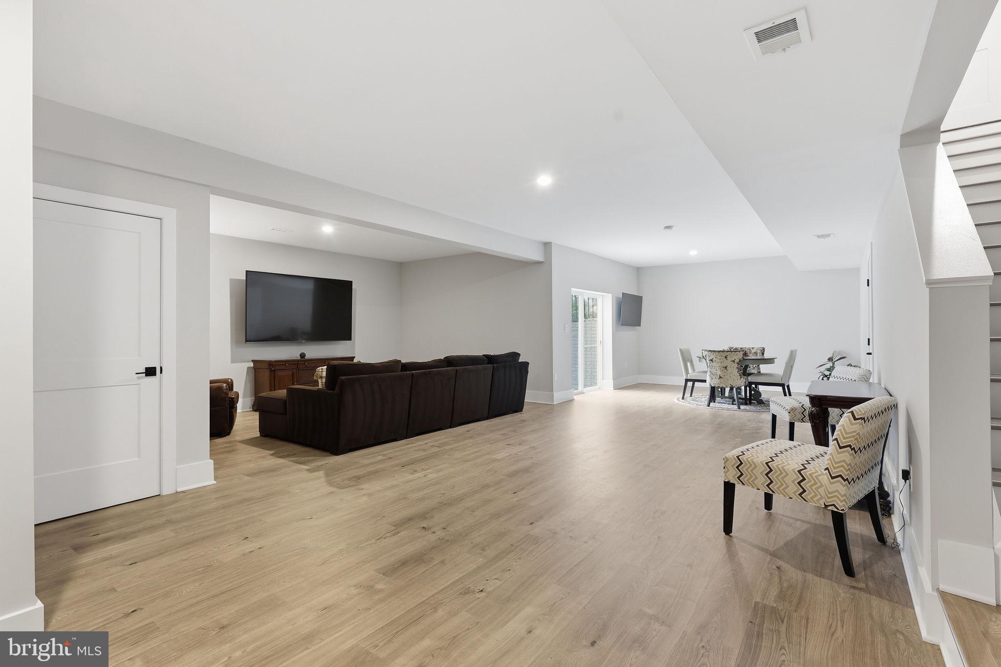 TANAGER - Residential