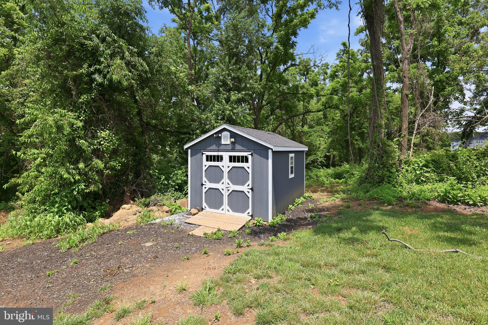 TANAGER - Residential