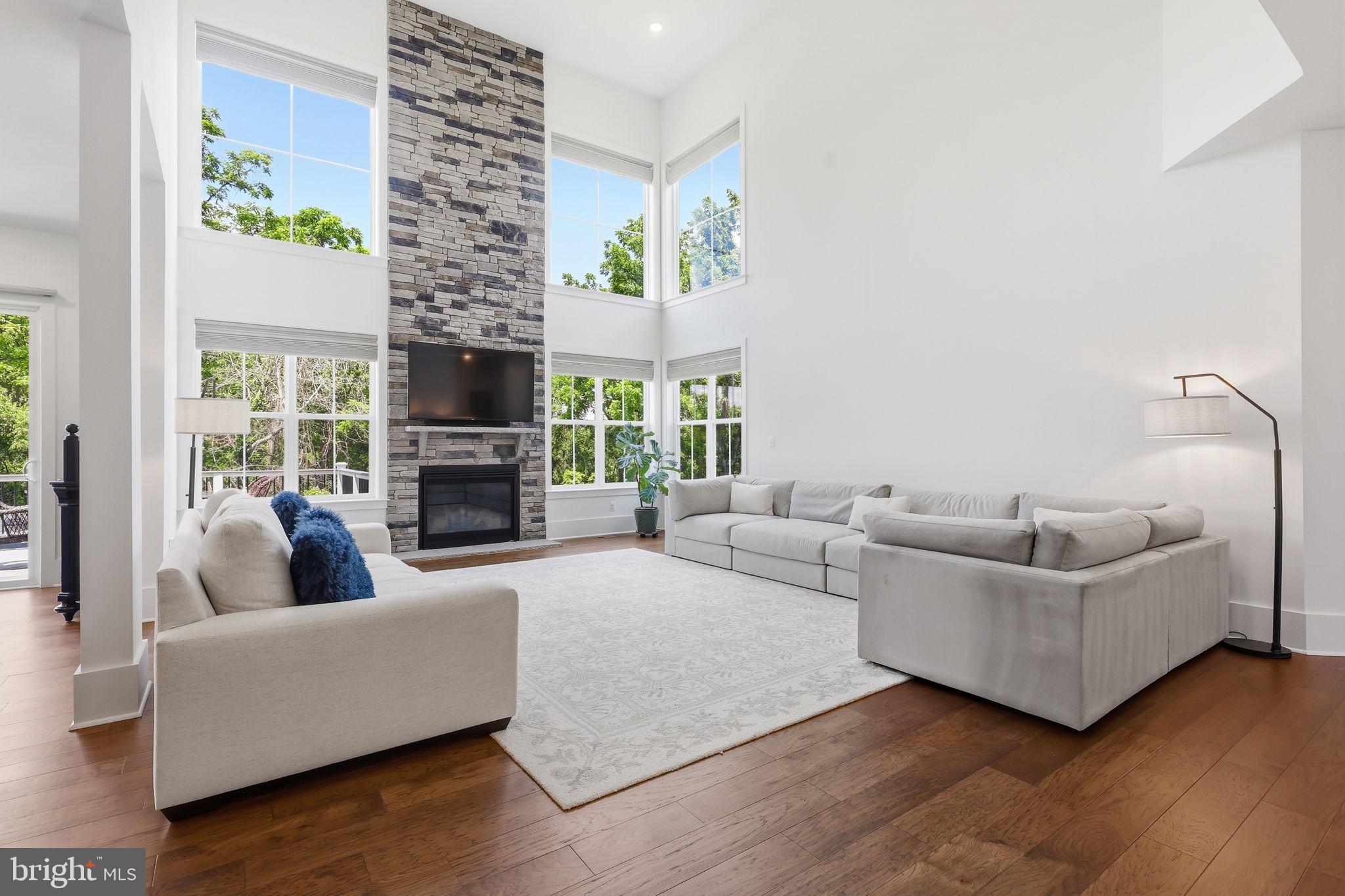 TANAGER - Residential