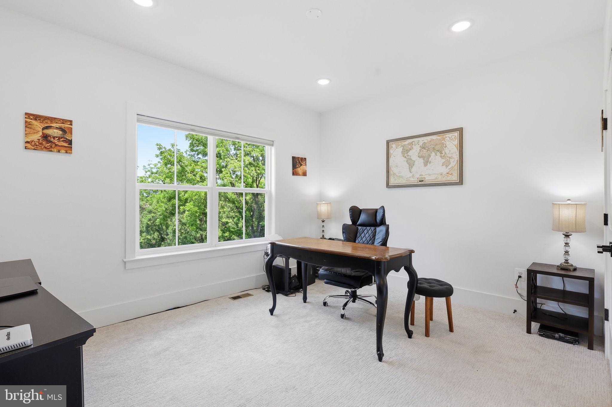TANAGER - Residential