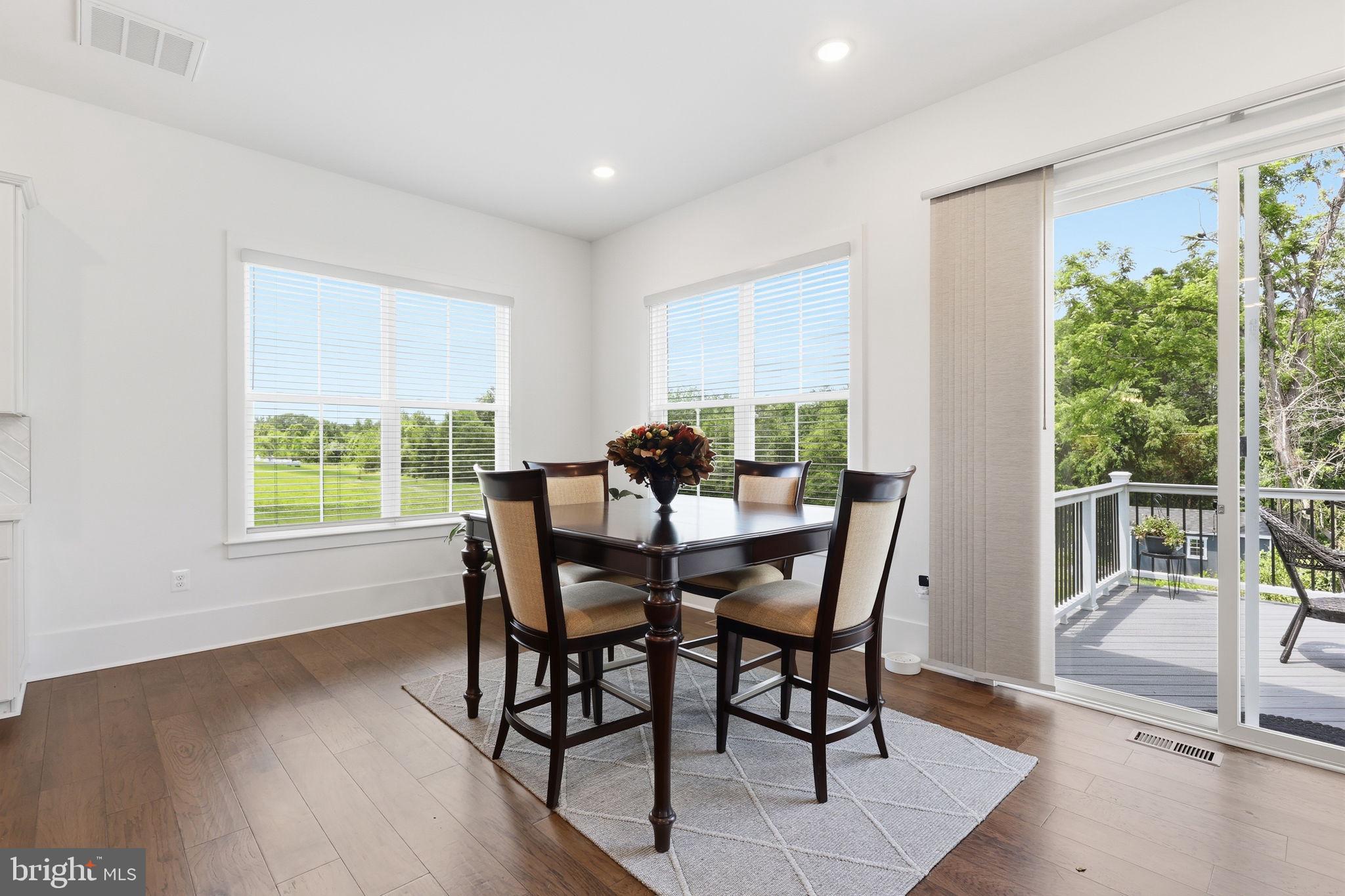 TANAGER - Residential