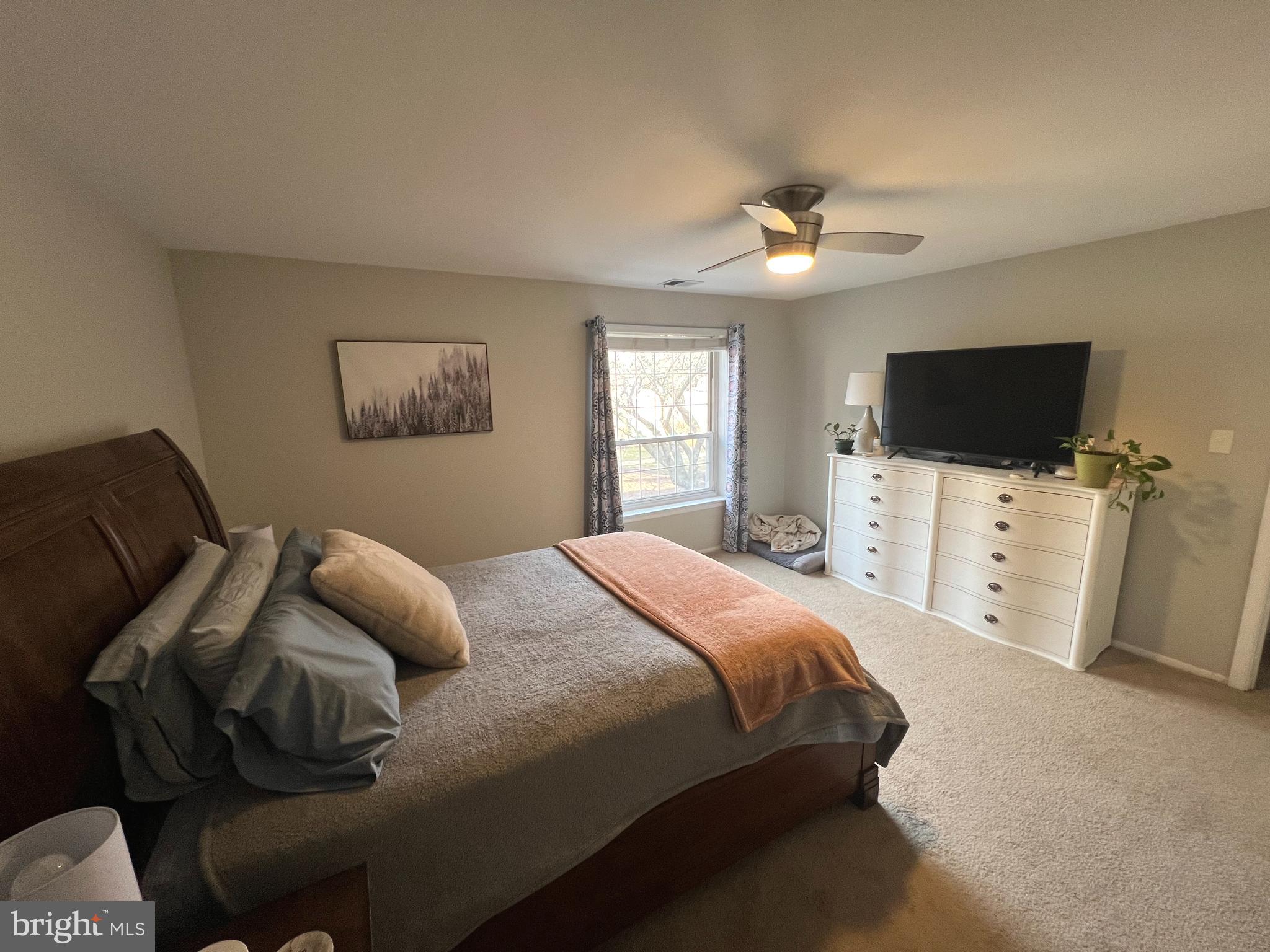 EAST FALLS - Residential
