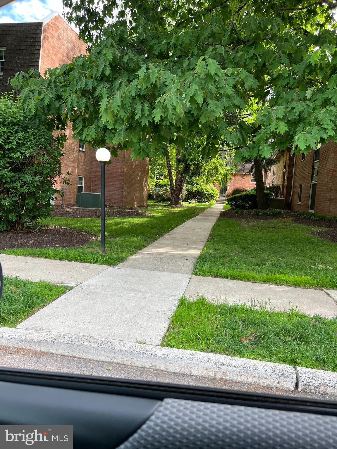 EAST FALLS - Residential