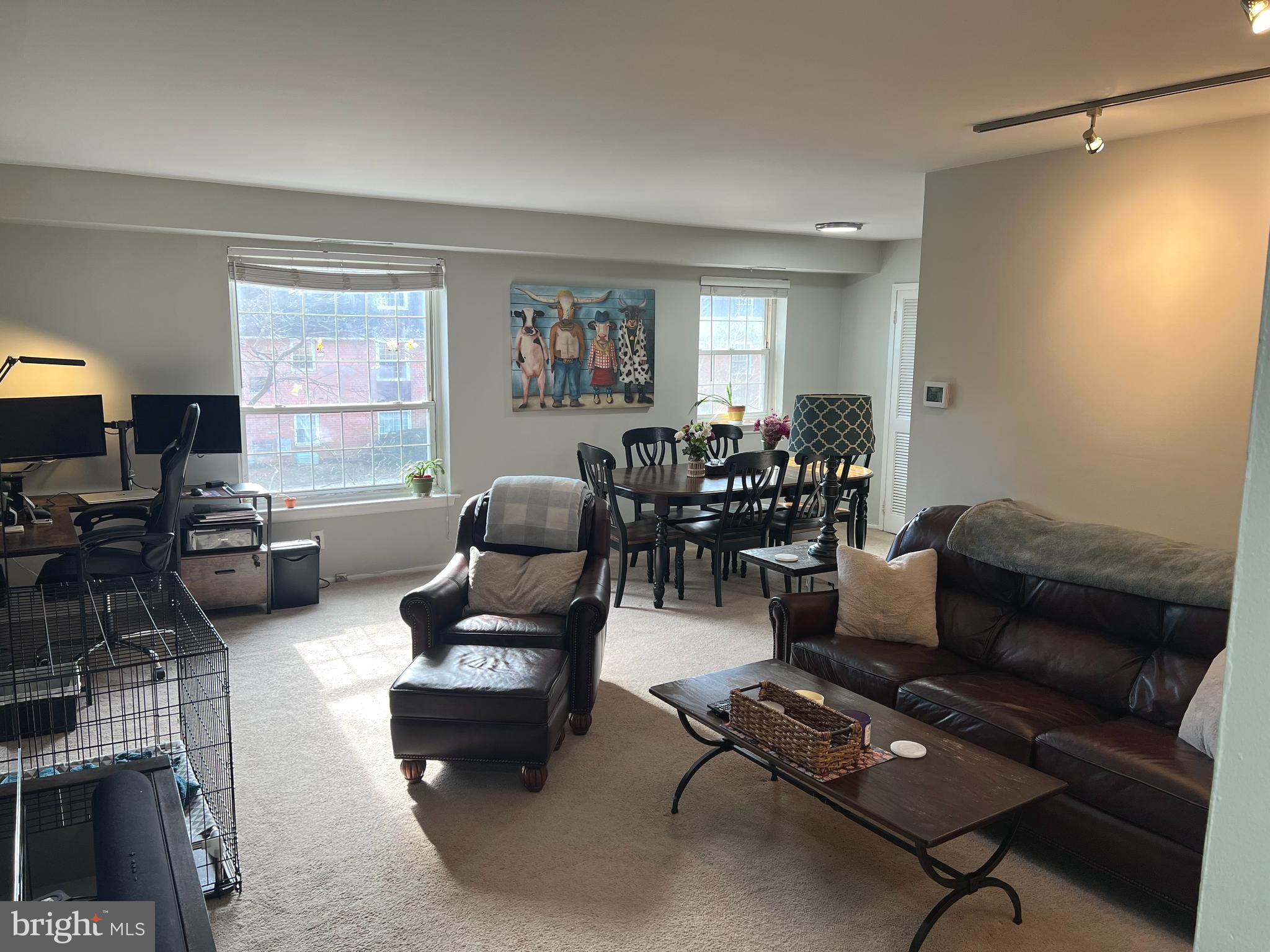EAST FALLS - Residential