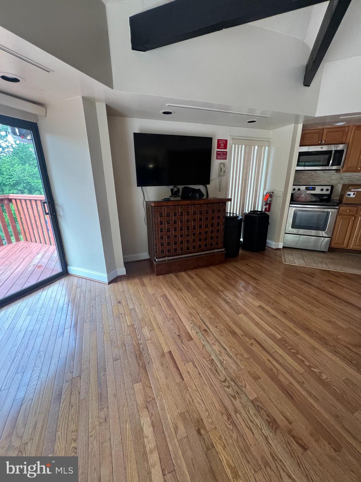 EAST FALLS - Residential