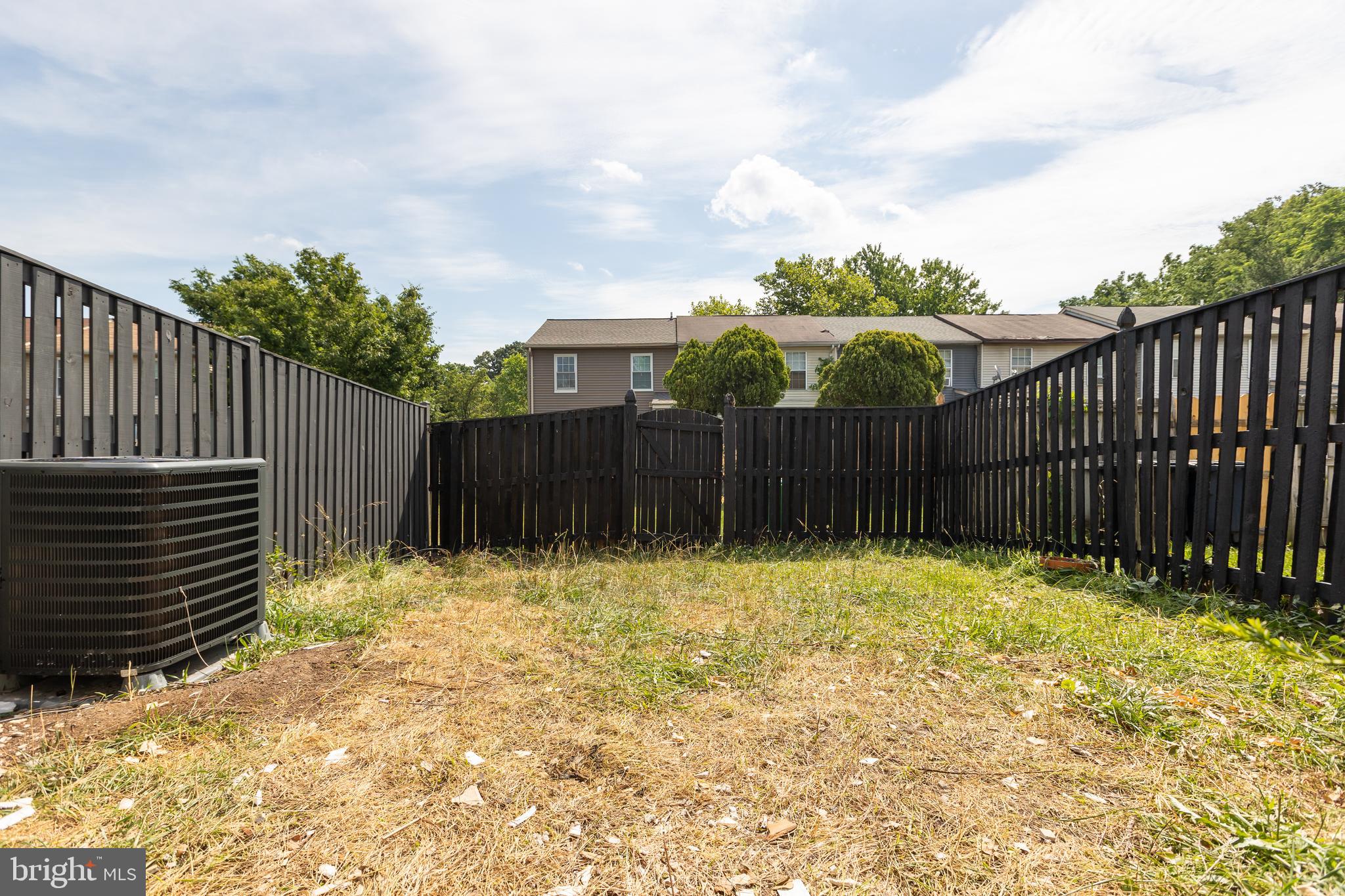 CLINTON PLAZA TOWNHOUSES - Residential