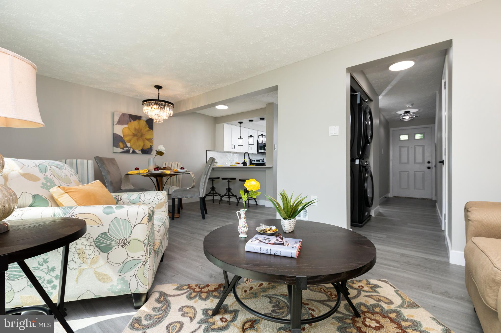 CLINTON PLAZA TOWNHOUSES - Residential