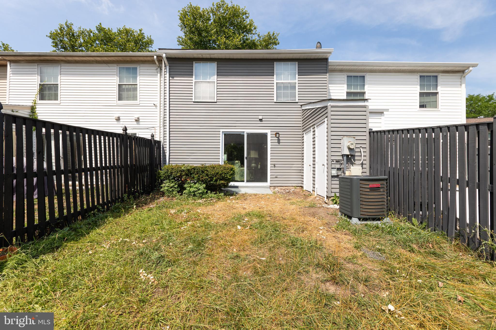 CLINTON PLAZA TOWNHOUSES - Residential