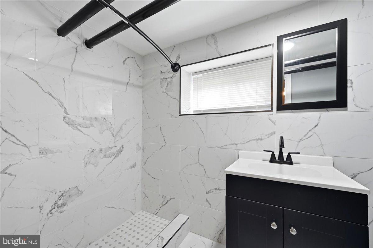 LANSDOWNE - Residential