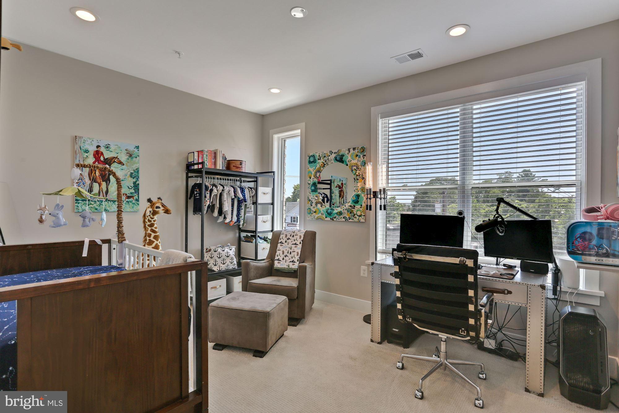 JUNCTION SQUARE - Residential Lease